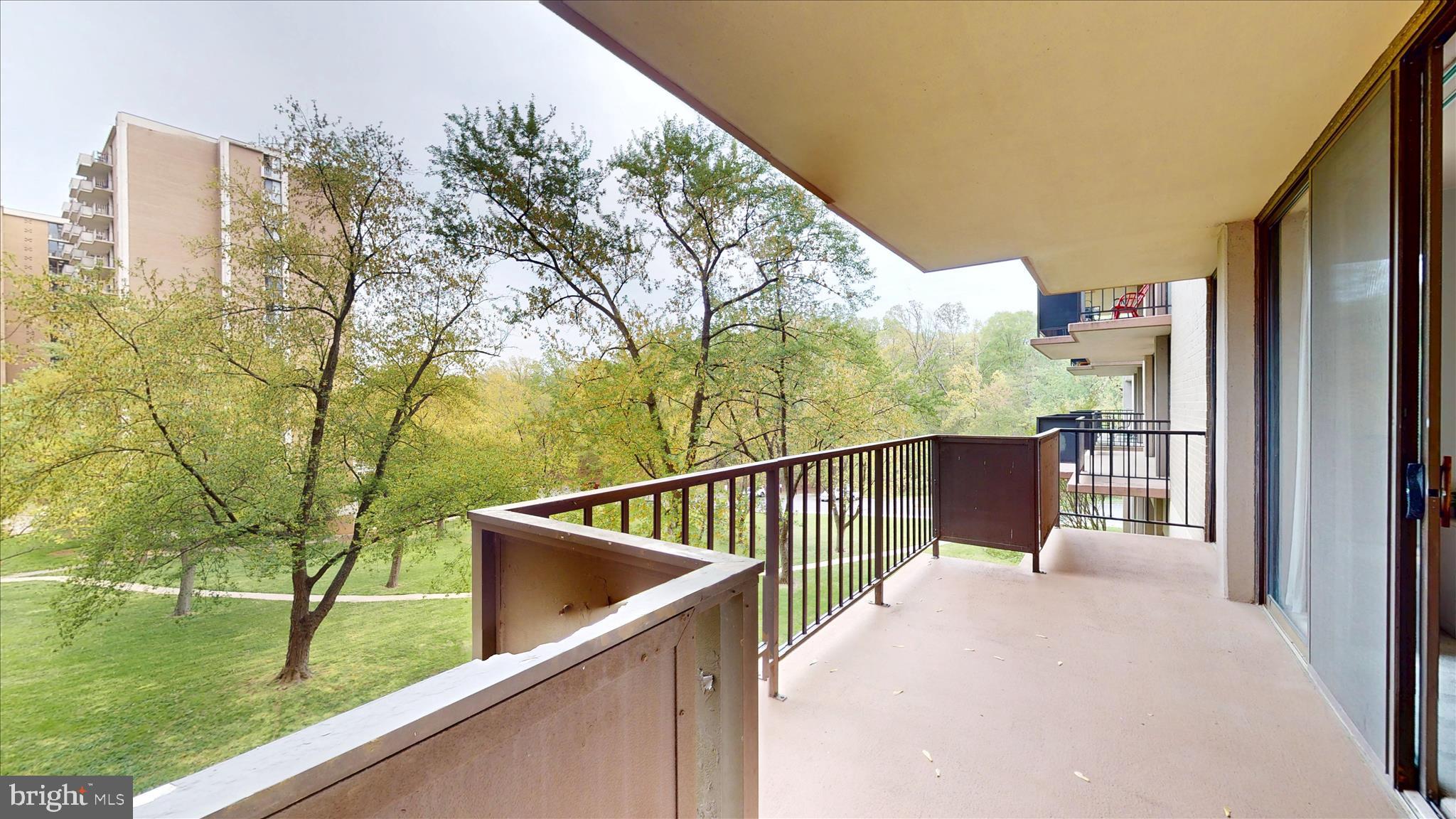 TOWERS IN WESTCHESTER PARK - Residential