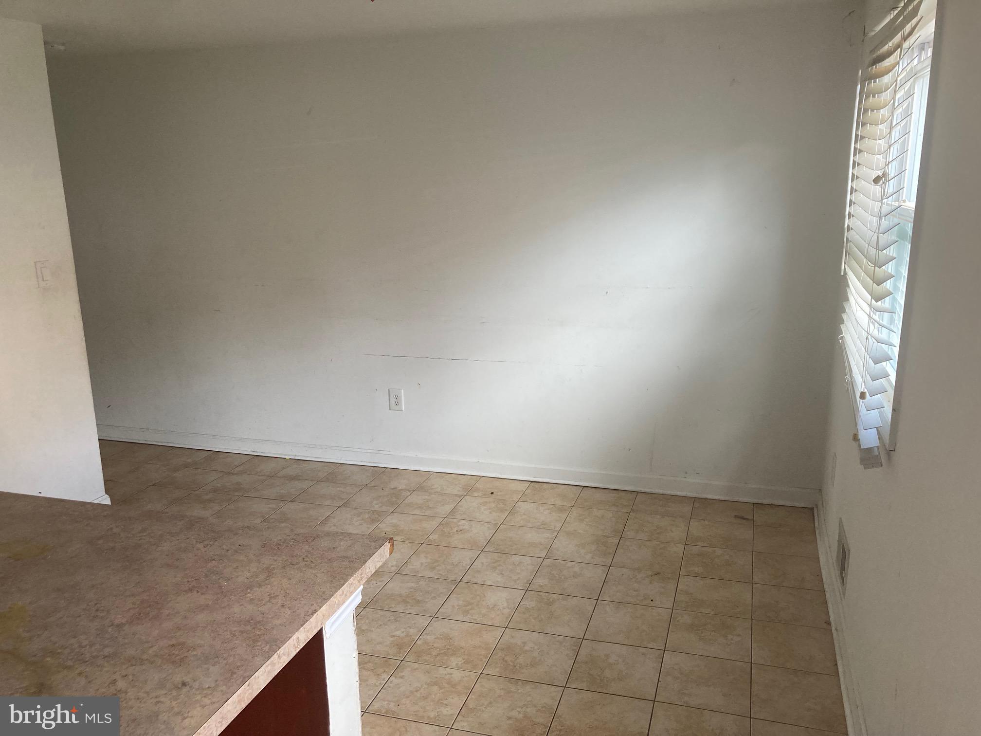 ANDREWS VILLAGE CONDOMIN - Residential