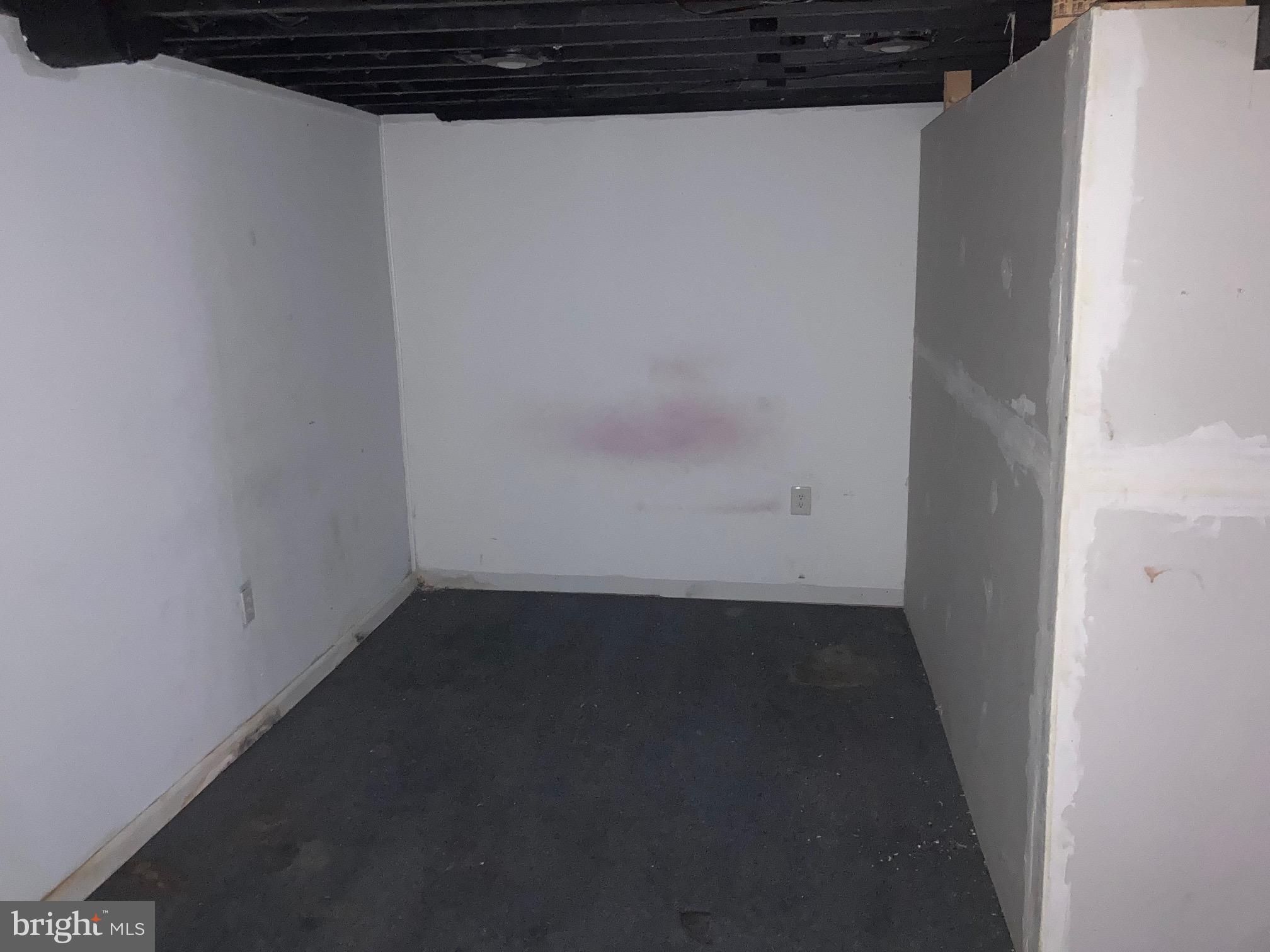 ANDREWS VILLAGE CONDOMIN - Residential