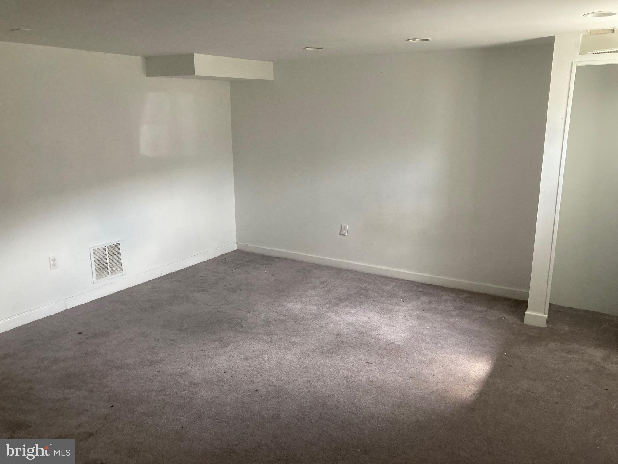 ANDREWS VILLAGE CONDOMIN - Residential