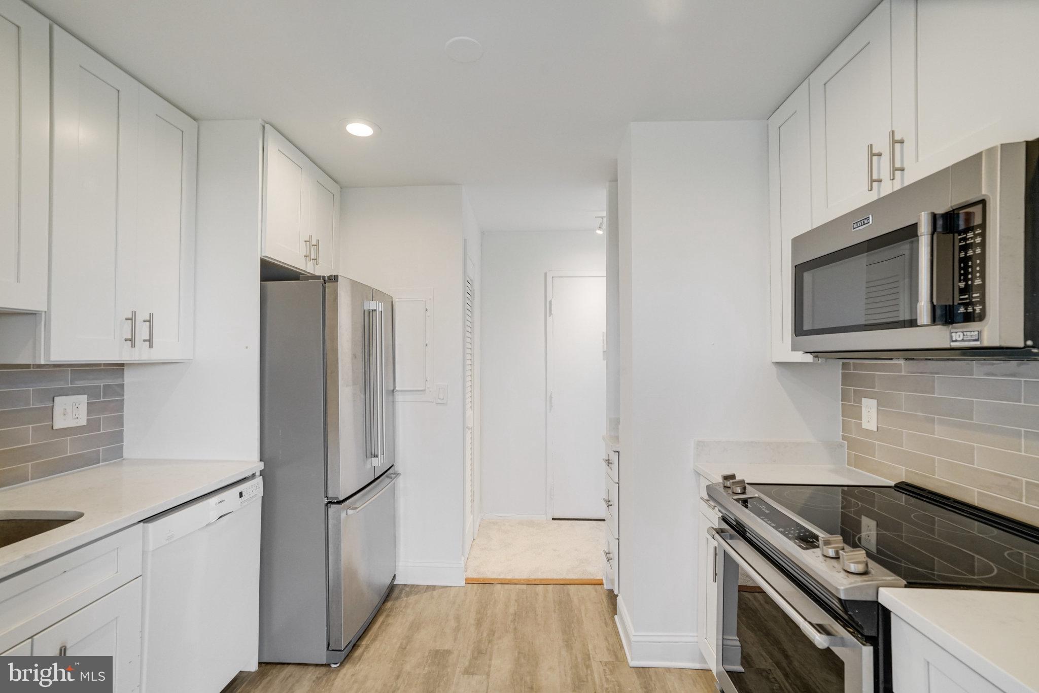 BARCROFT HILLS - Residential