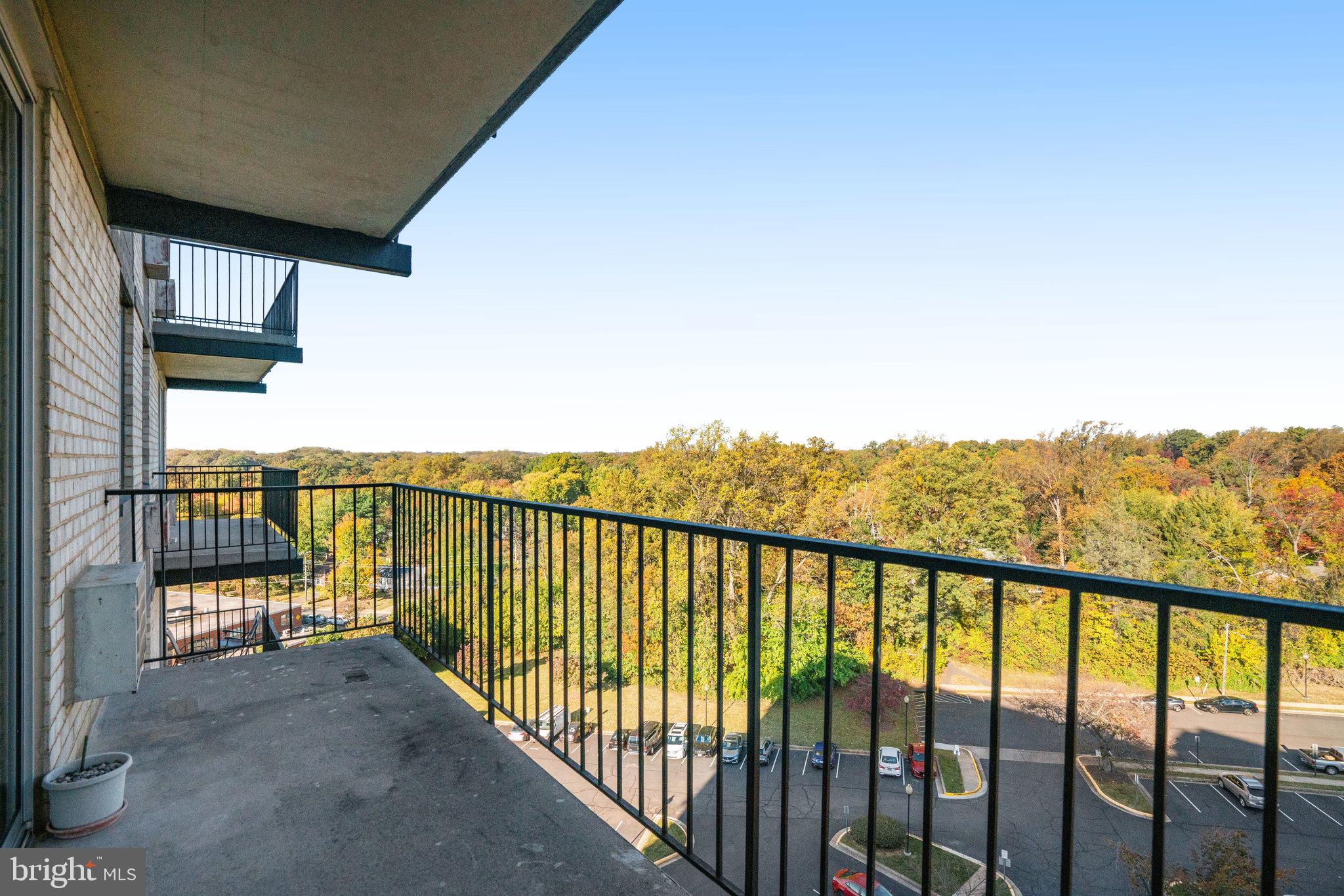 BARCROFT HILLS - Residential