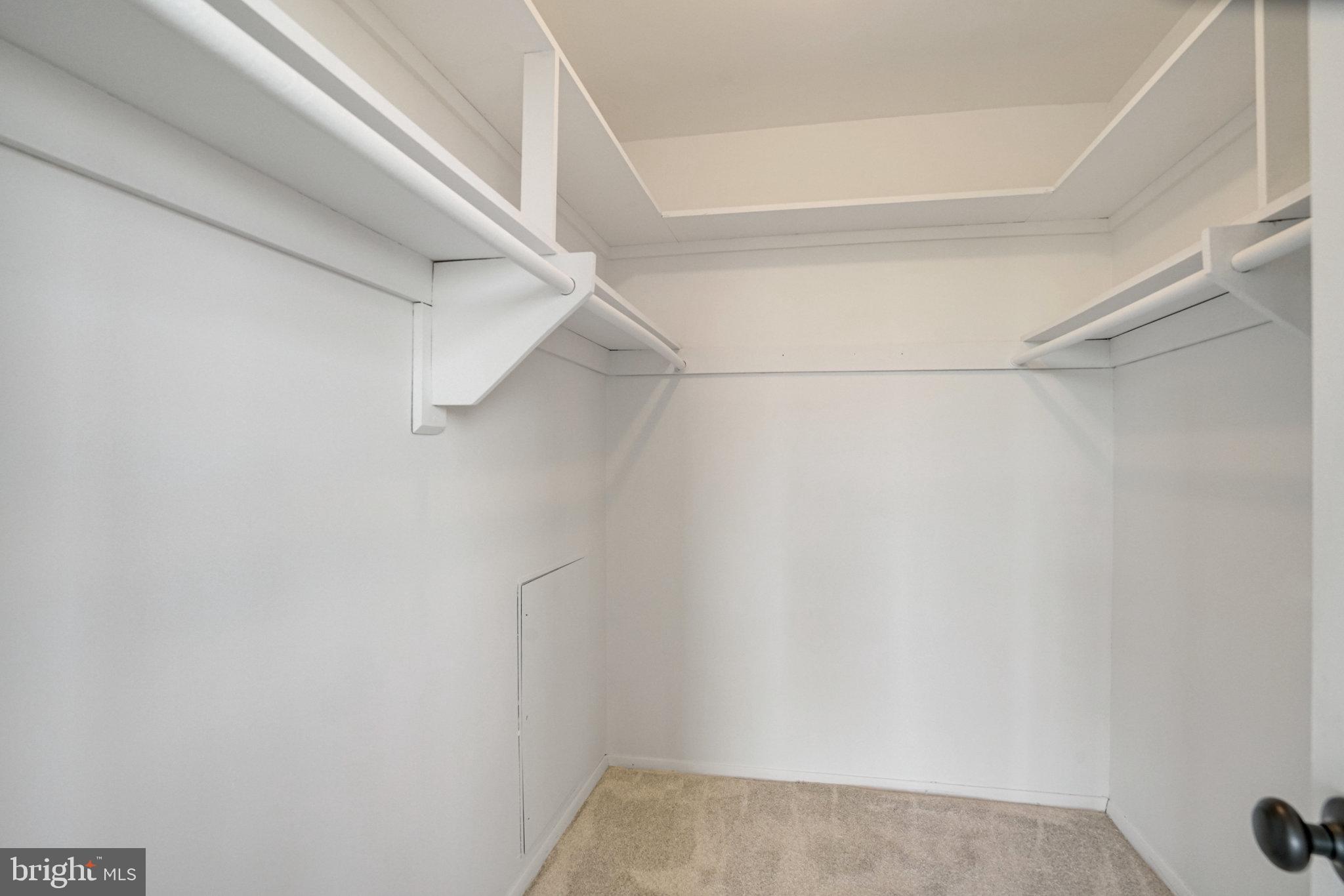 BARCROFT HILLS - Residential