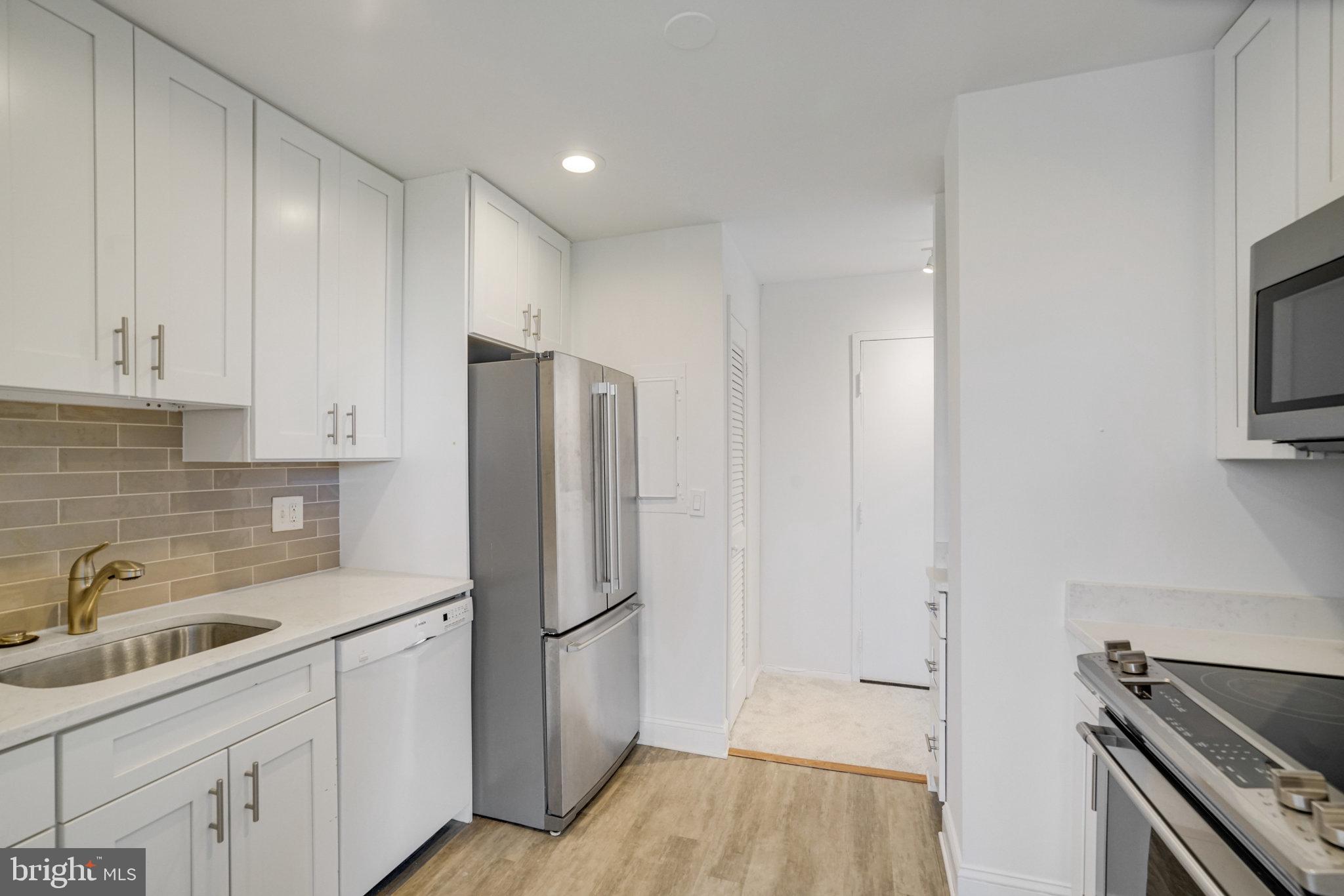 BARCROFT HILLS - Residential