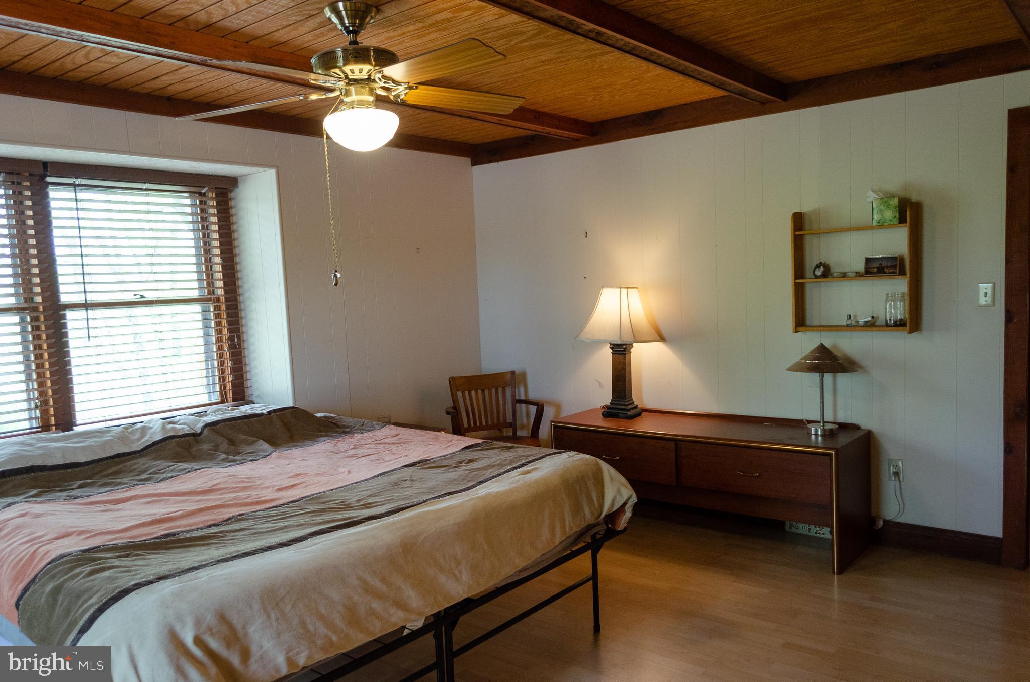 DUNDRIDGE FARM - Residential Lease