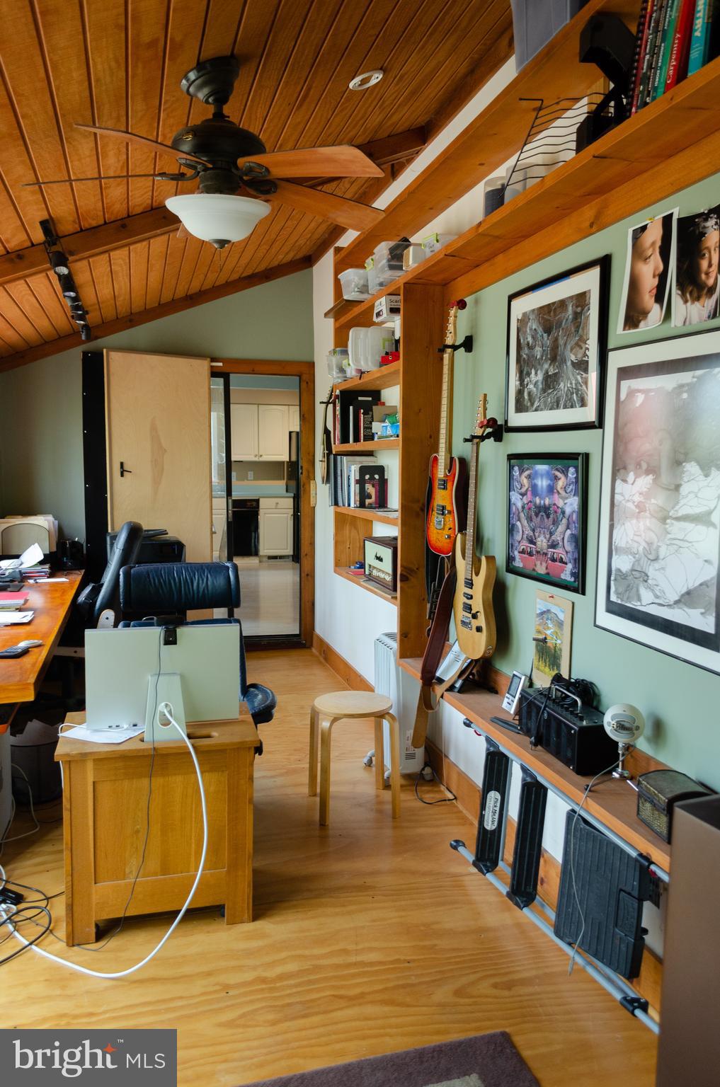 DUNDRIDGE FARM - Residential Lease