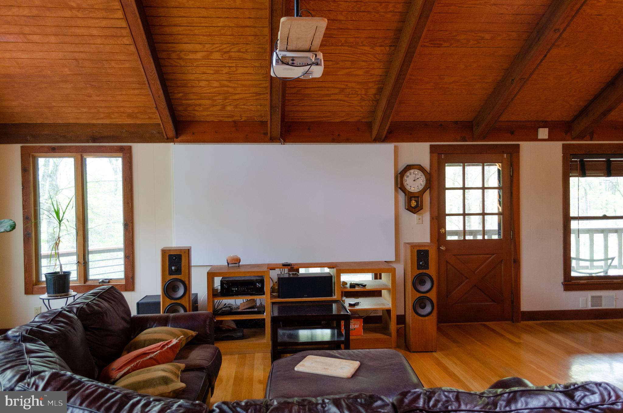 DUNDRIDGE FARM - Residential Lease