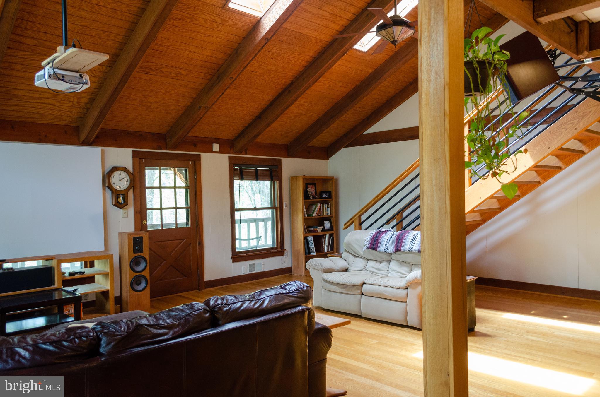 DUNDRIDGE FARM - Residential Lease