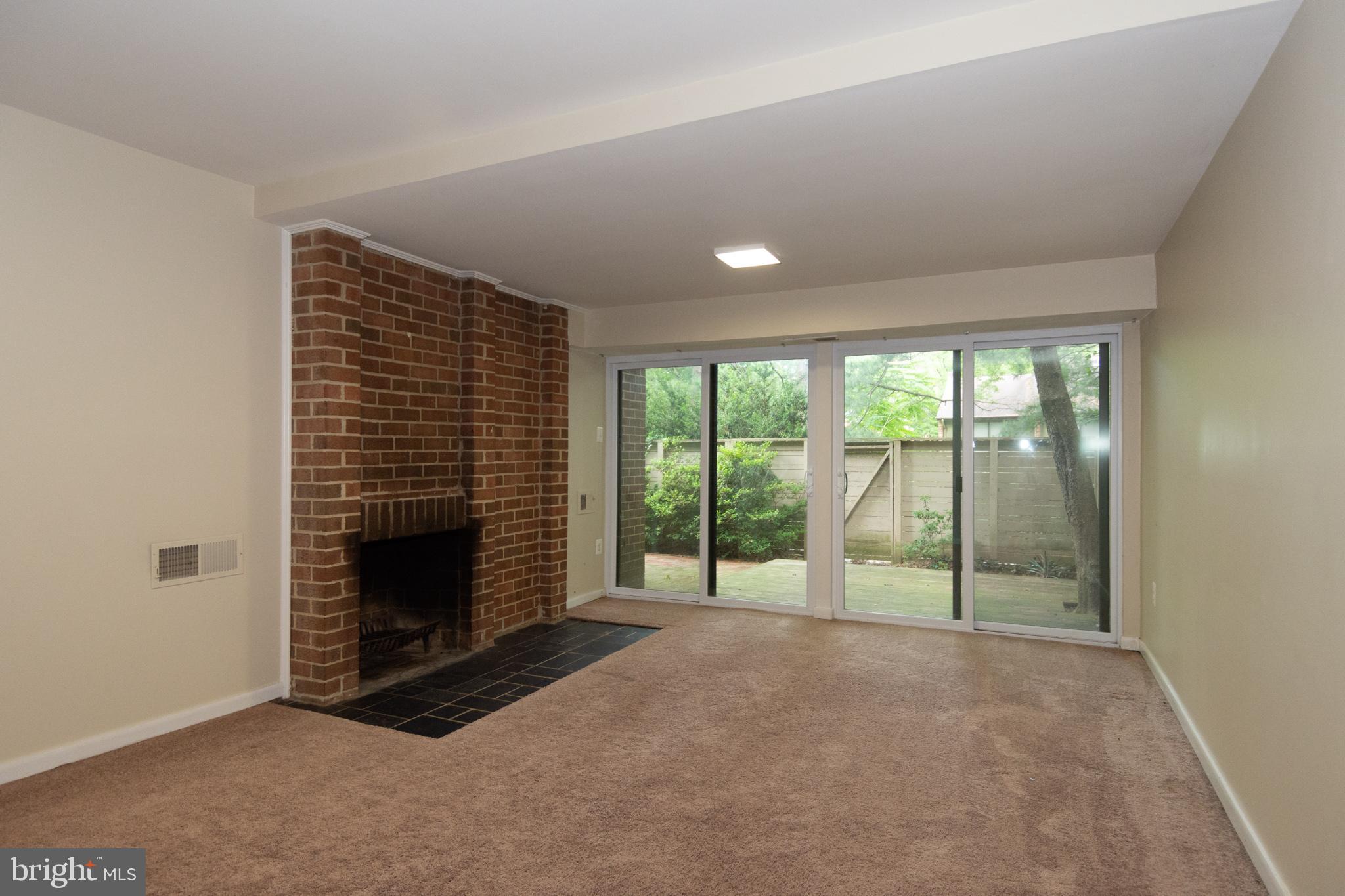 HUNTERS GREEN - Residential Lease