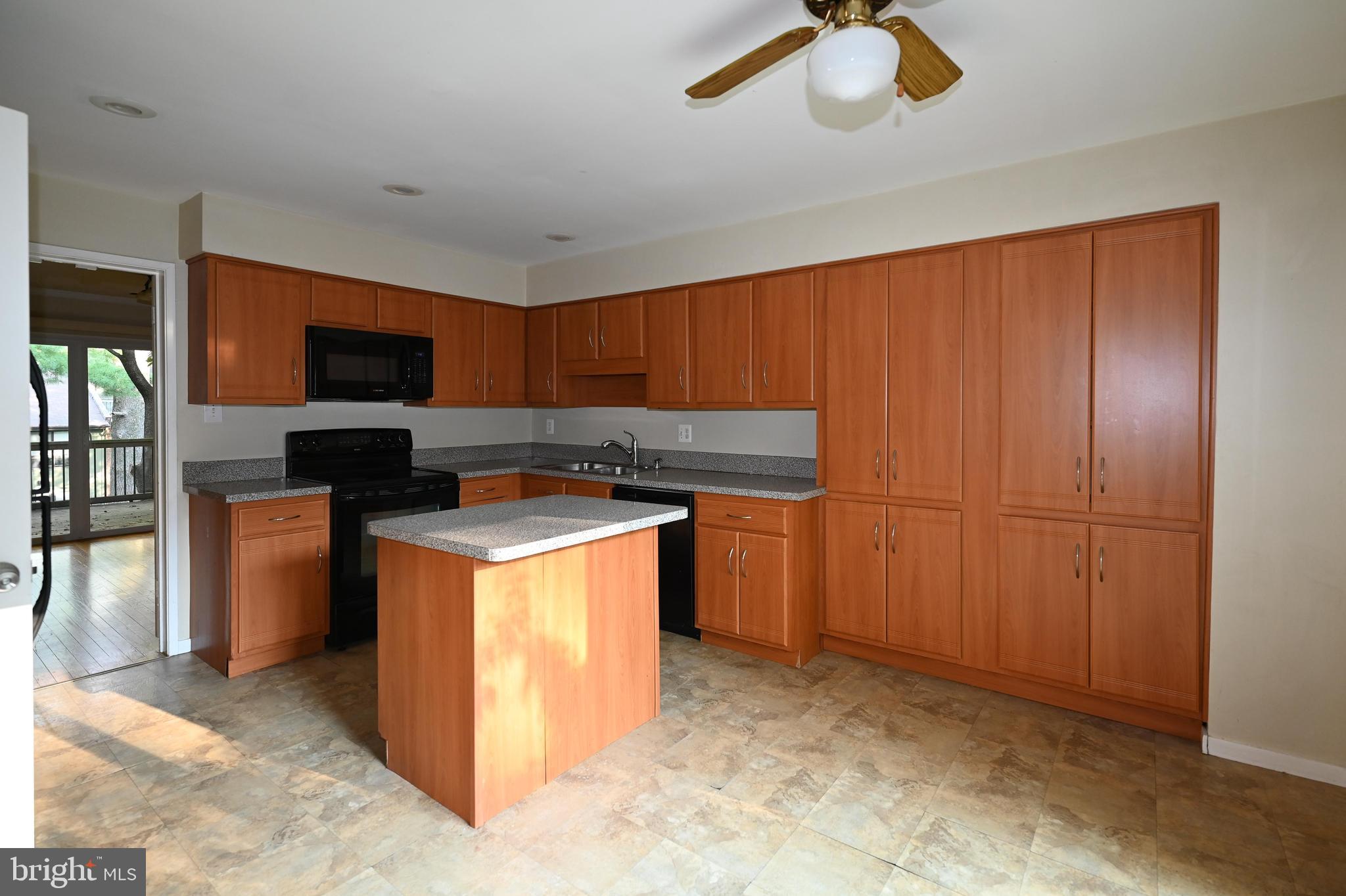 HUNTERS GREEN - Residential Lease