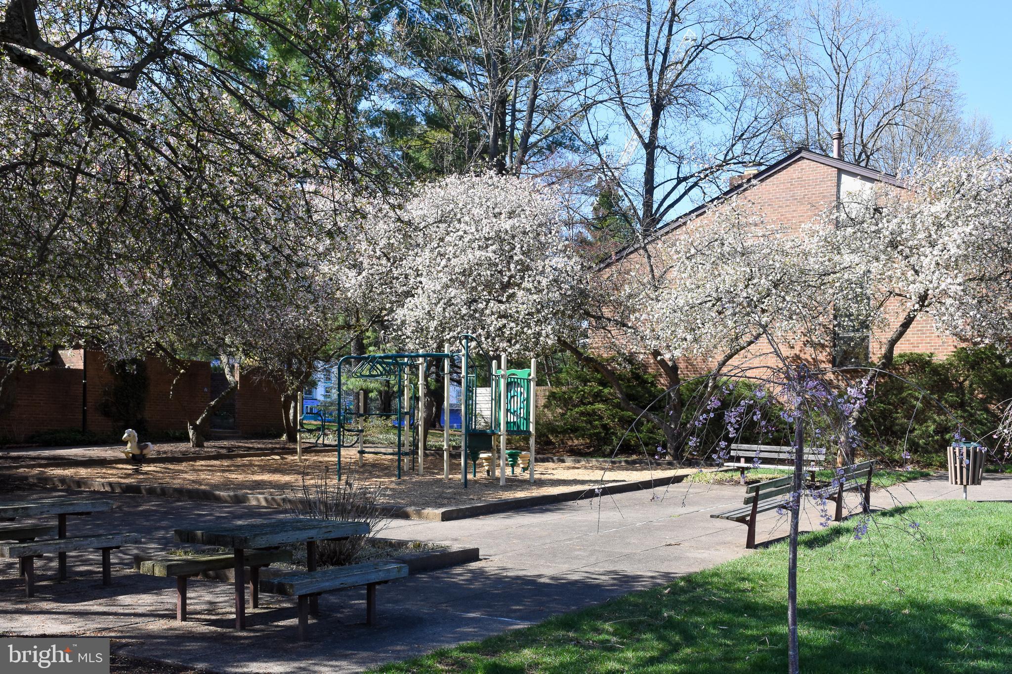 HUNTERS GREEN - Residential Lease