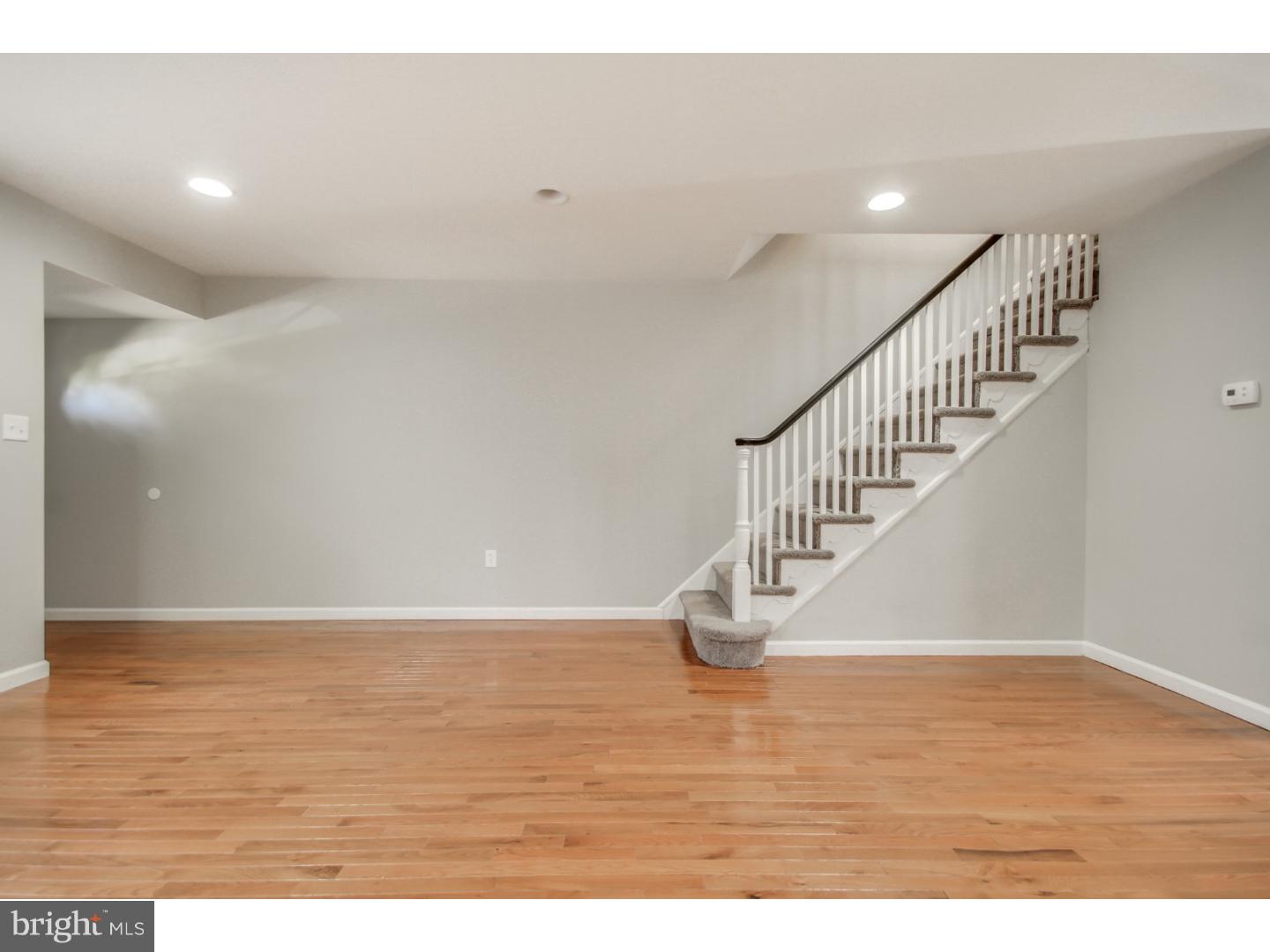 WEST OAK LANE - Residential