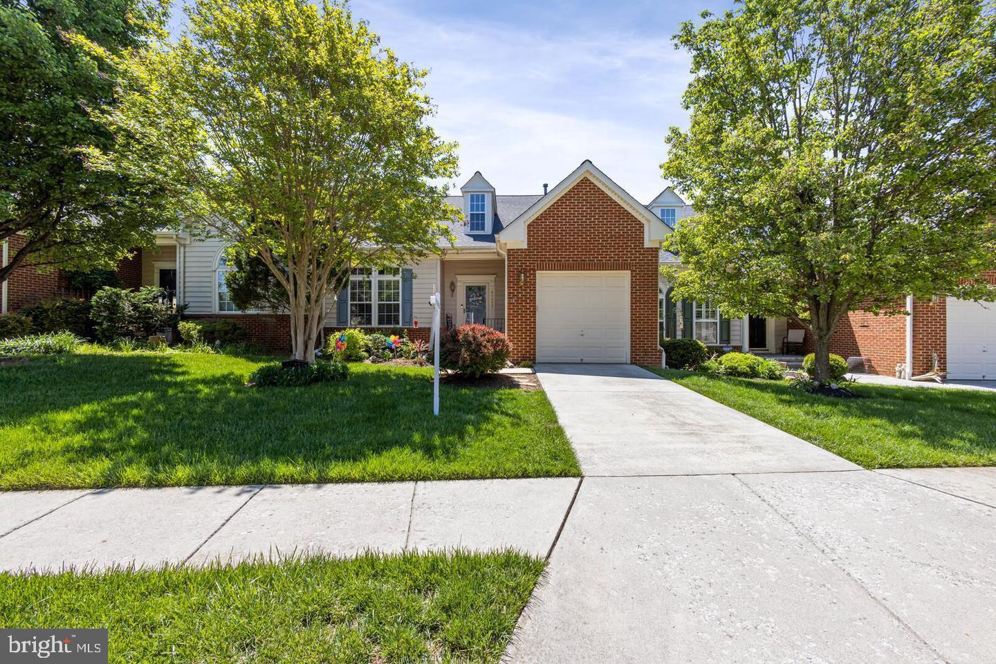 ASHBURN VILLAGE - Residential