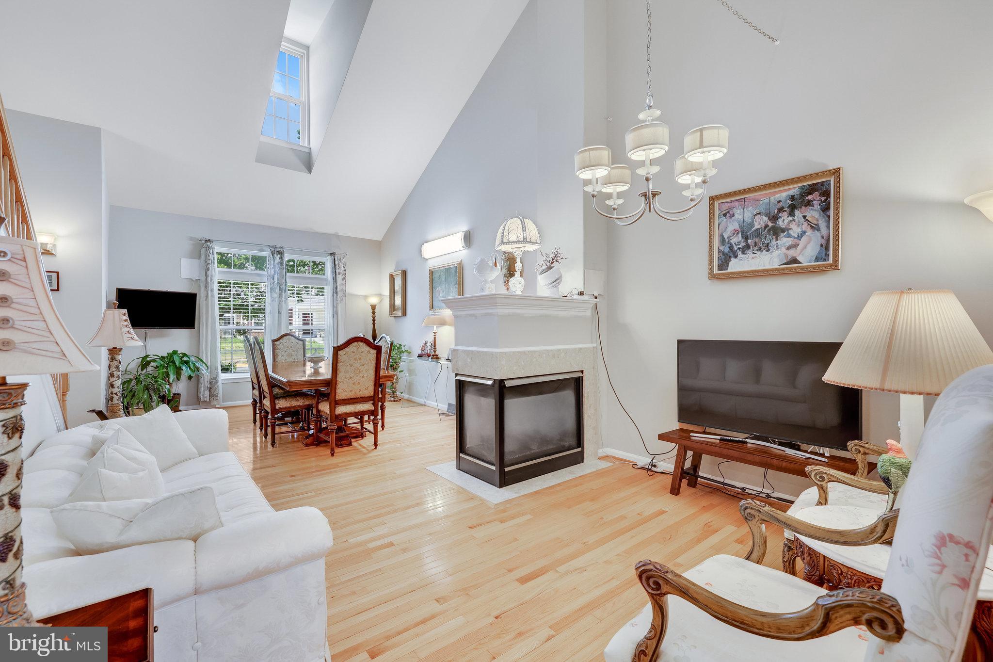 ASHBURN VILLAGE - Residential