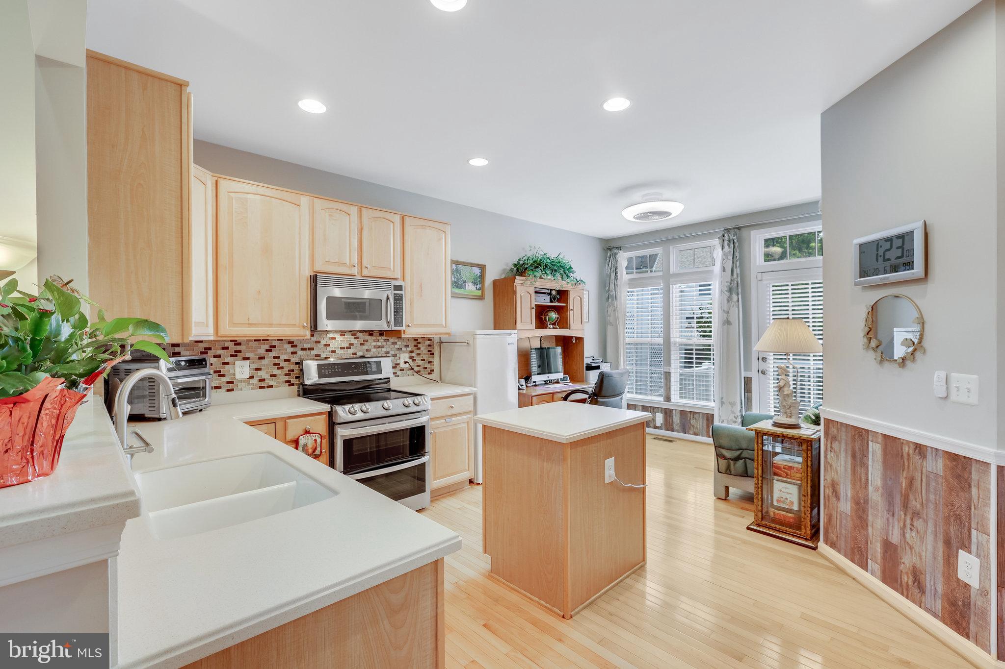 ASHBURN VILLAGE - Residential