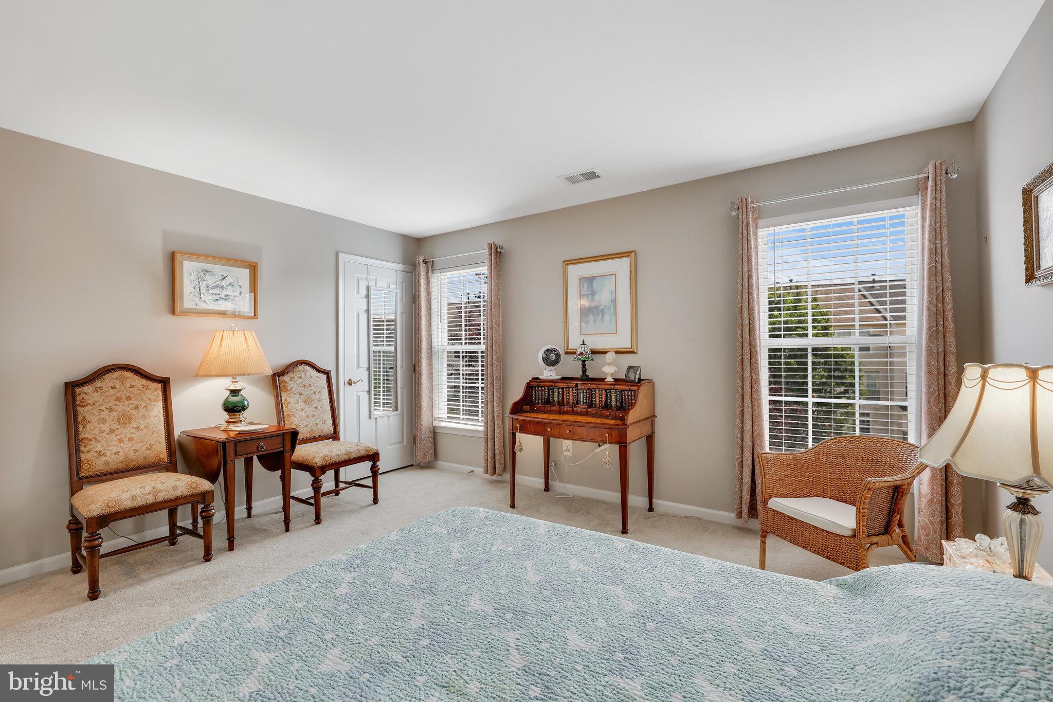 ASHBURN VILLAGE - Residential