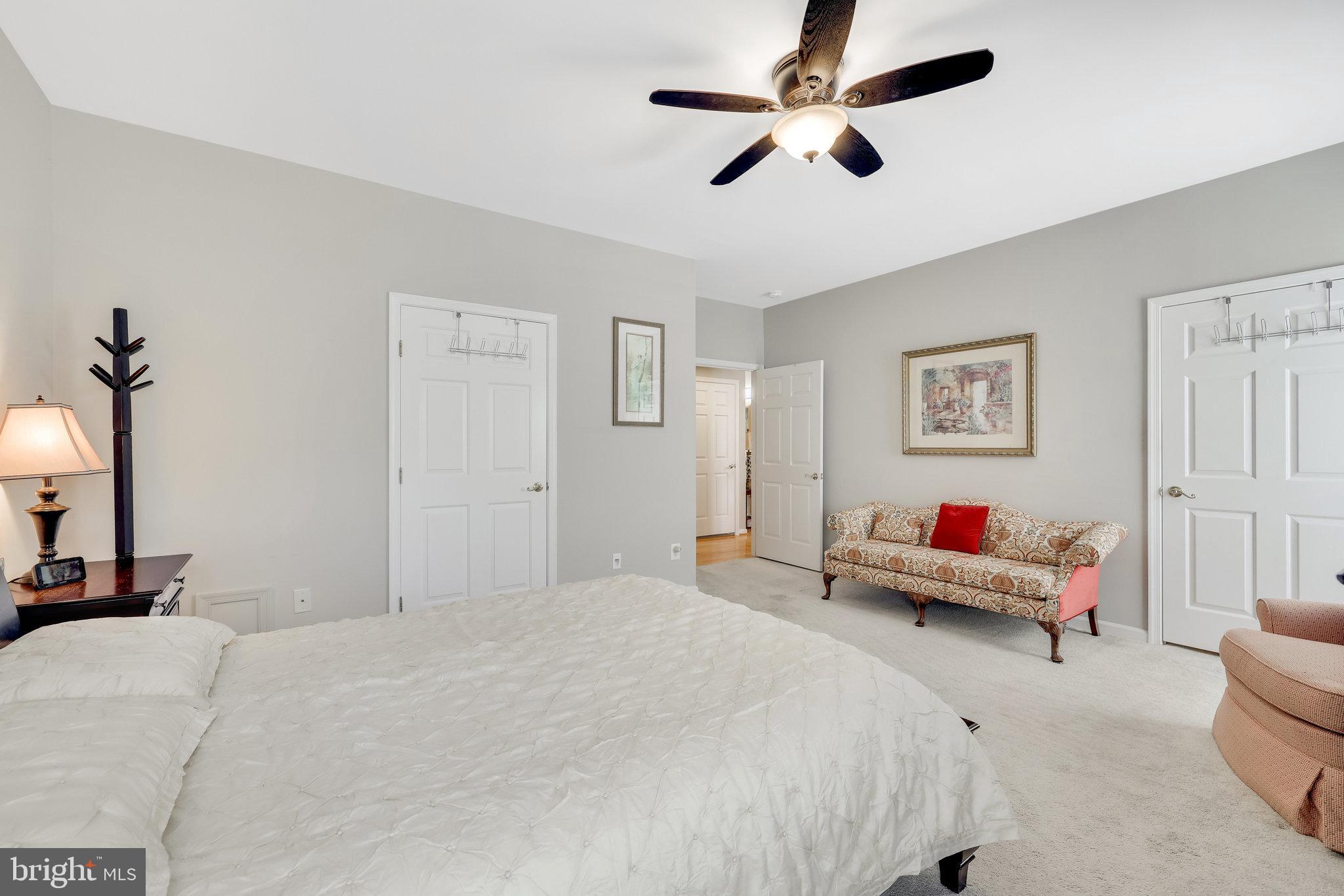 ASHBURN VILLAGE - Residential