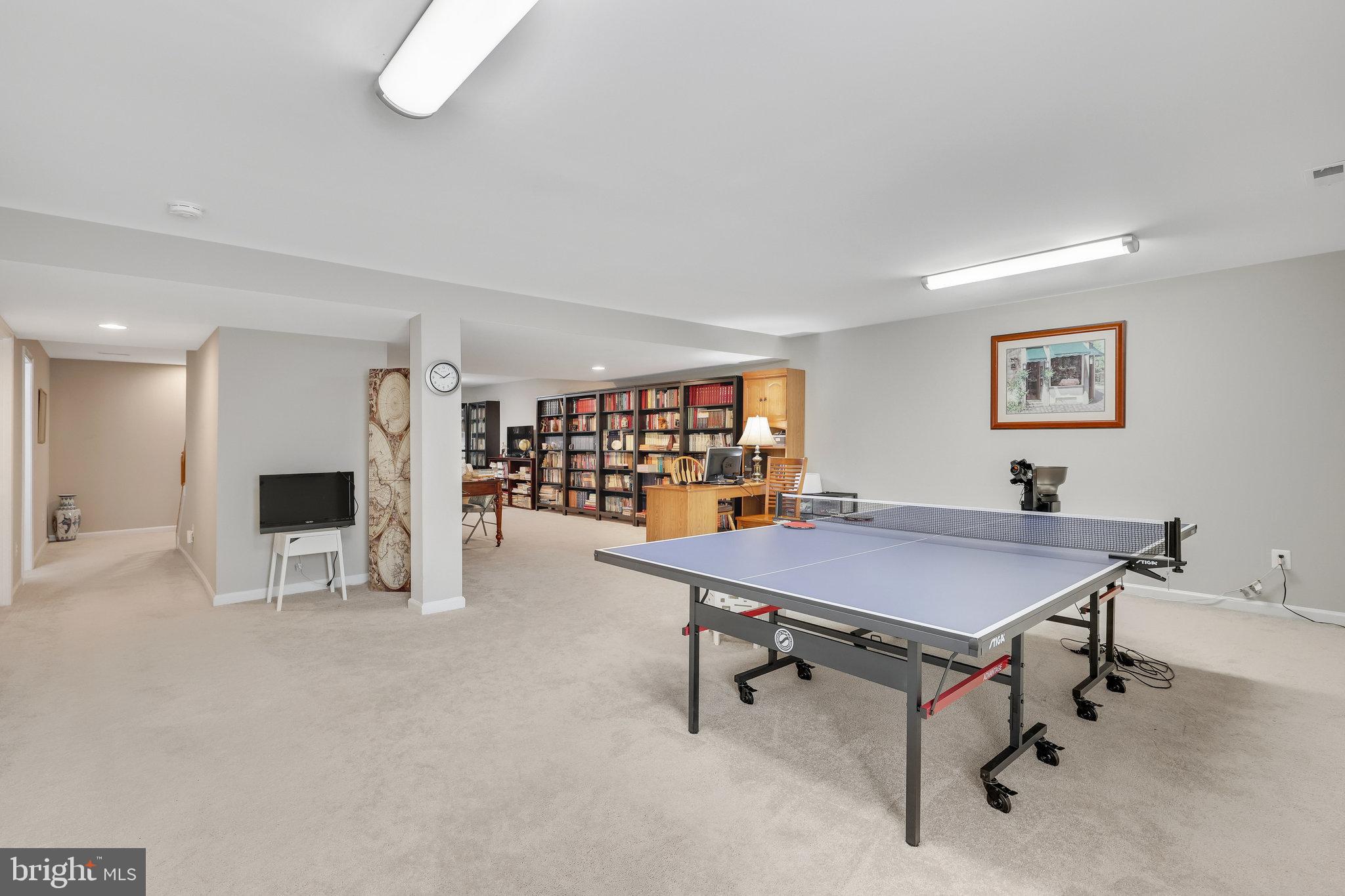 ASHBURN VILLAGE - Residential