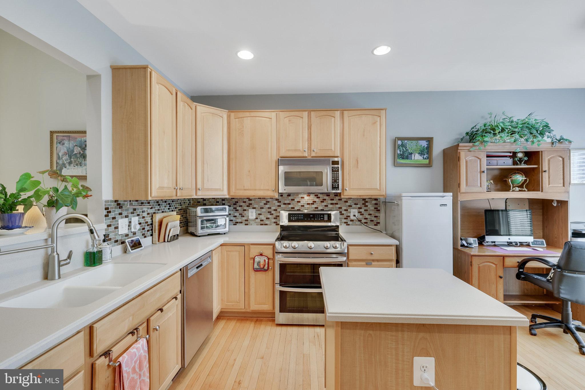 ASHBURN VILLAGE - Residential