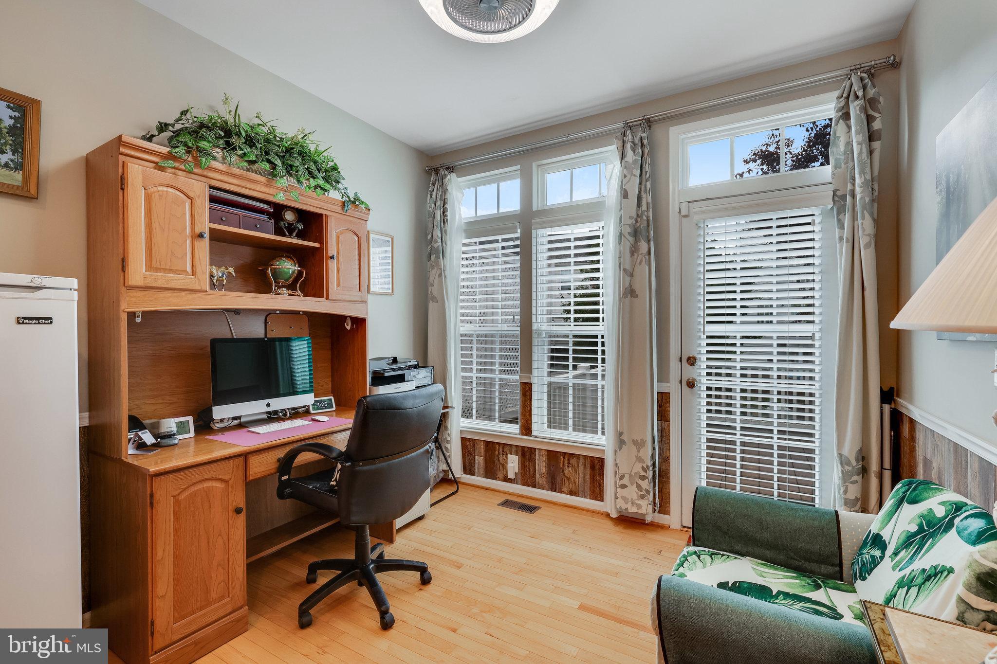 ASHBURN VILLAGE - Residential