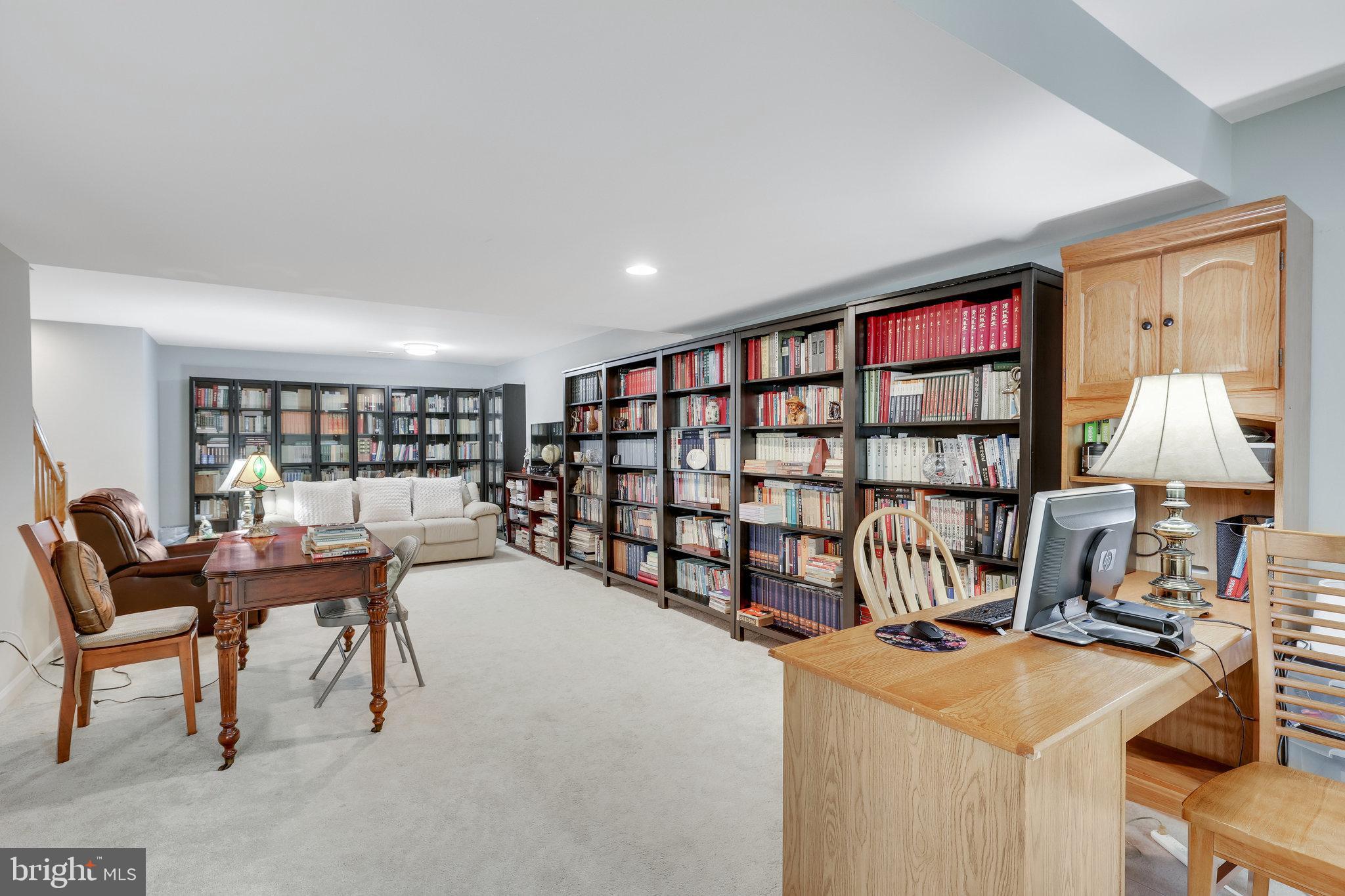 ASHBURN VILLAGE - Residential