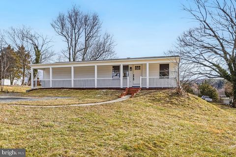 5717 SHAW DRIVE FREDERICK MD 21704