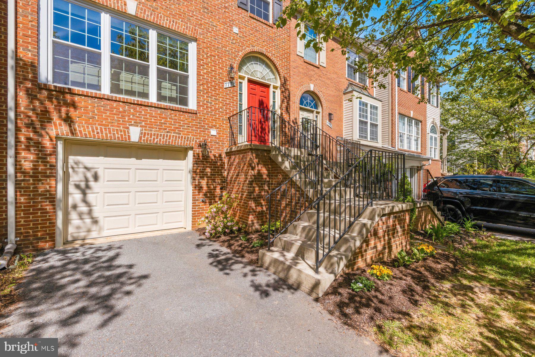 7728 HERITAGE FARM DRIVE