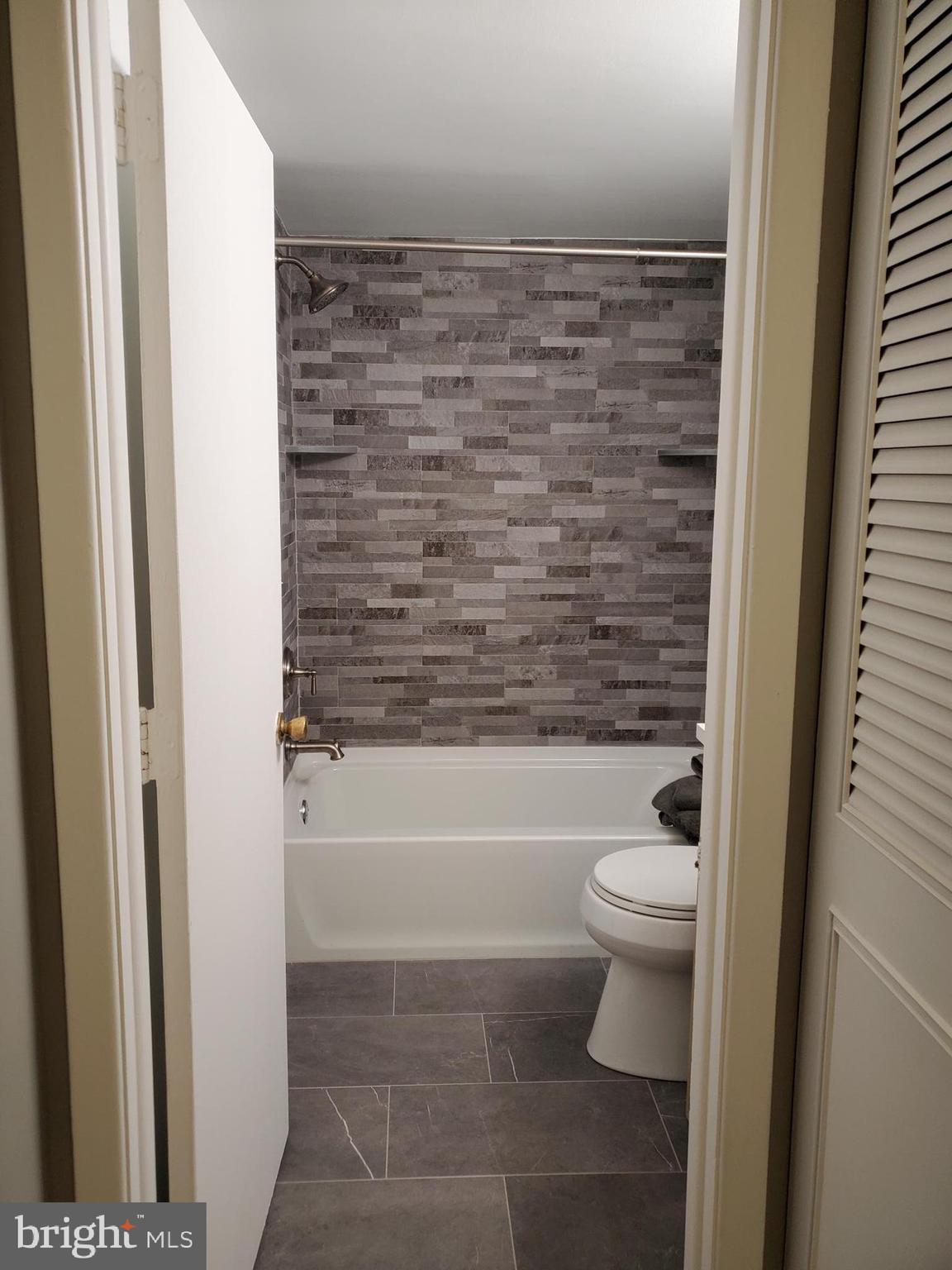 RIDDLE GLEN - Residential Lease