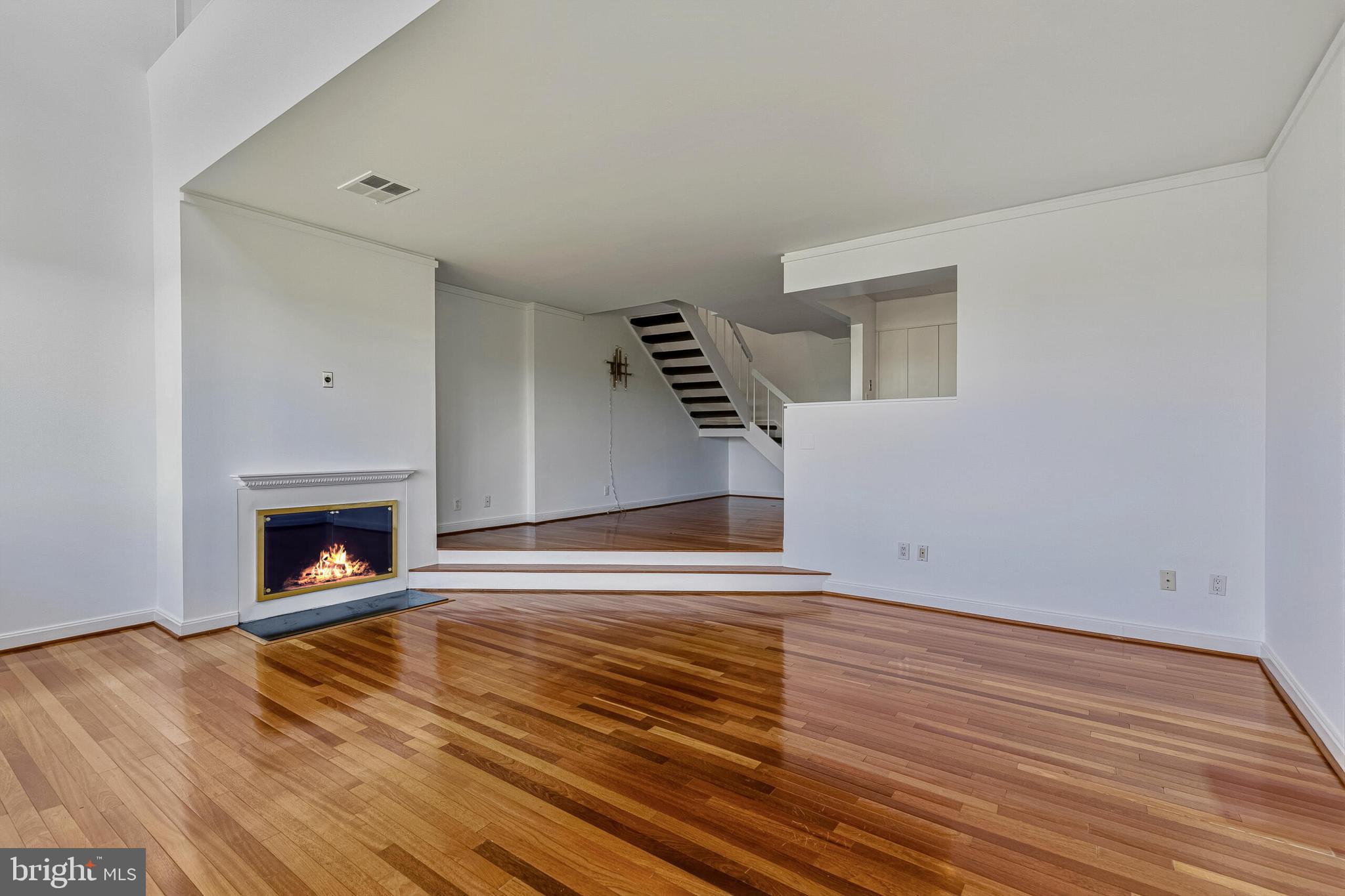 2501 M STREET NW 722