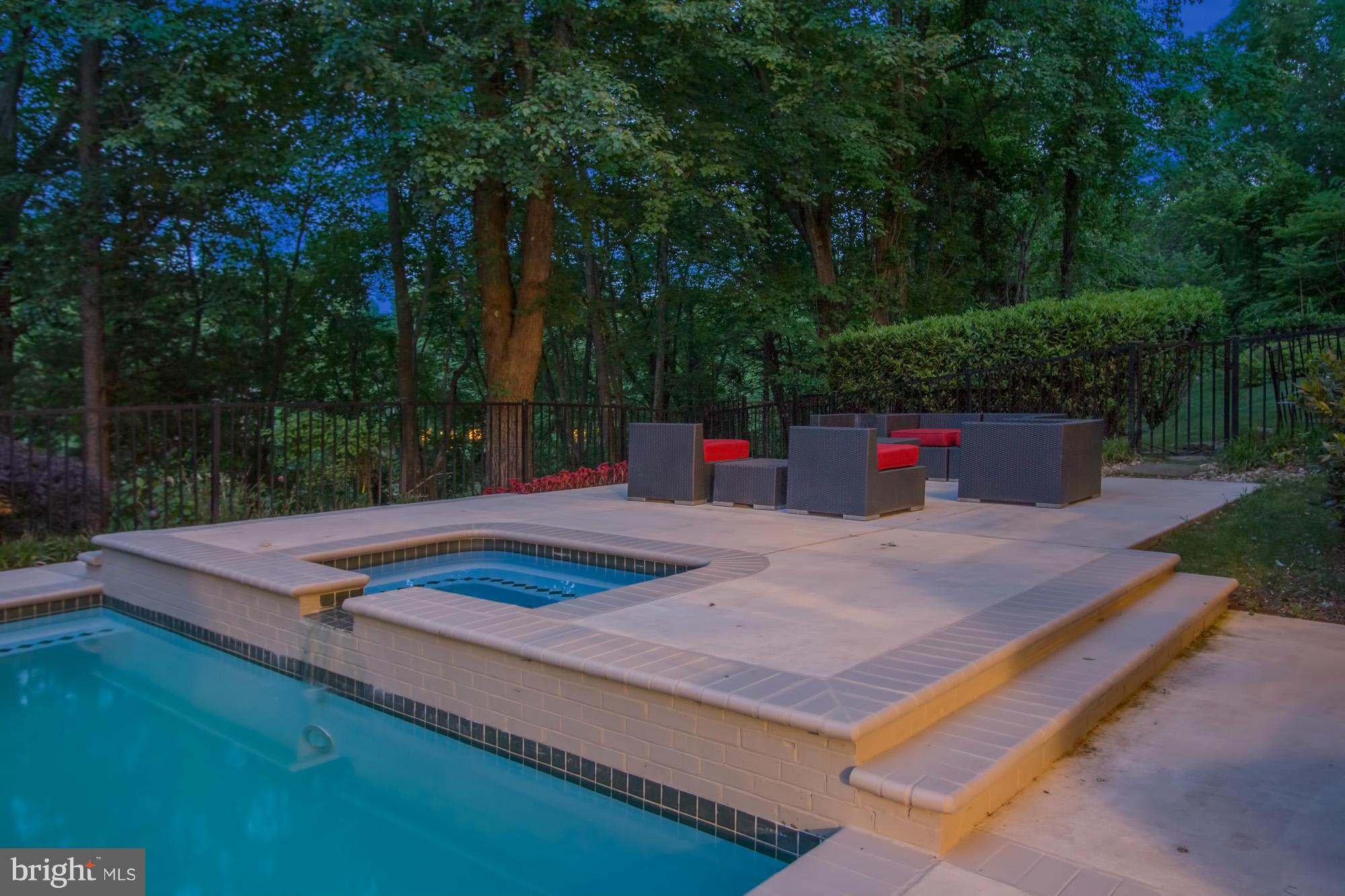 JACKSON HILLS - Residential