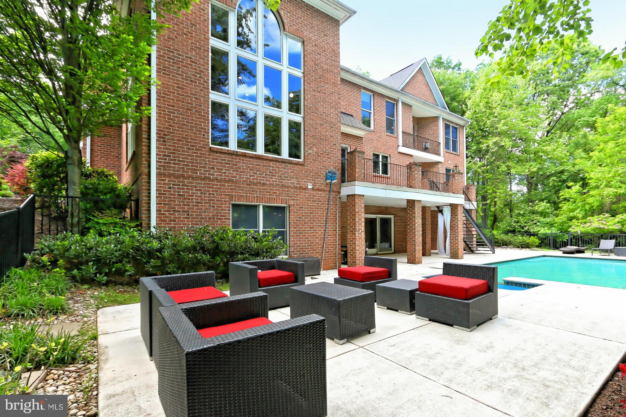 JACKSON HILLS - Residential