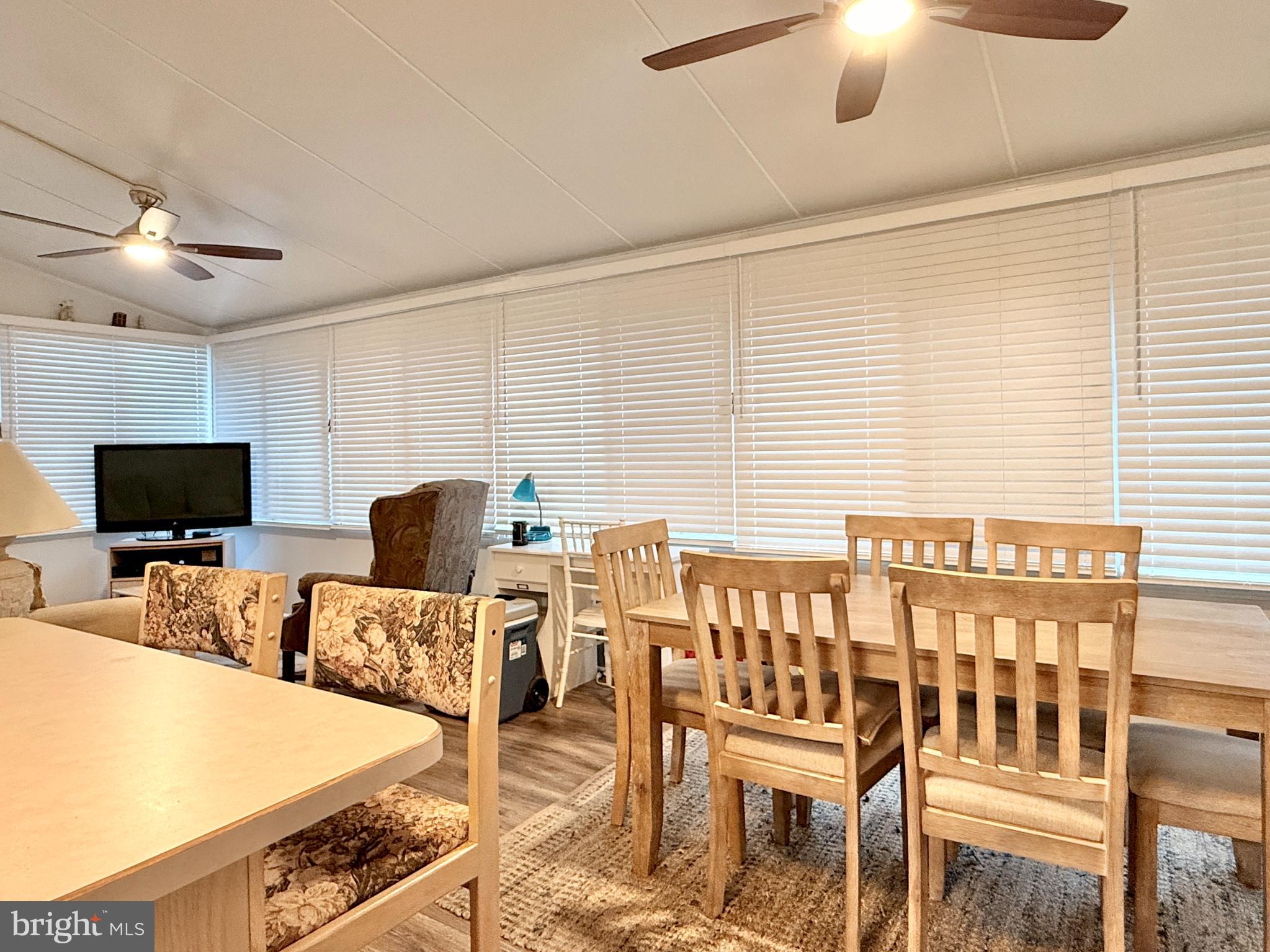 HOLLY LAKE RESORT - Residential