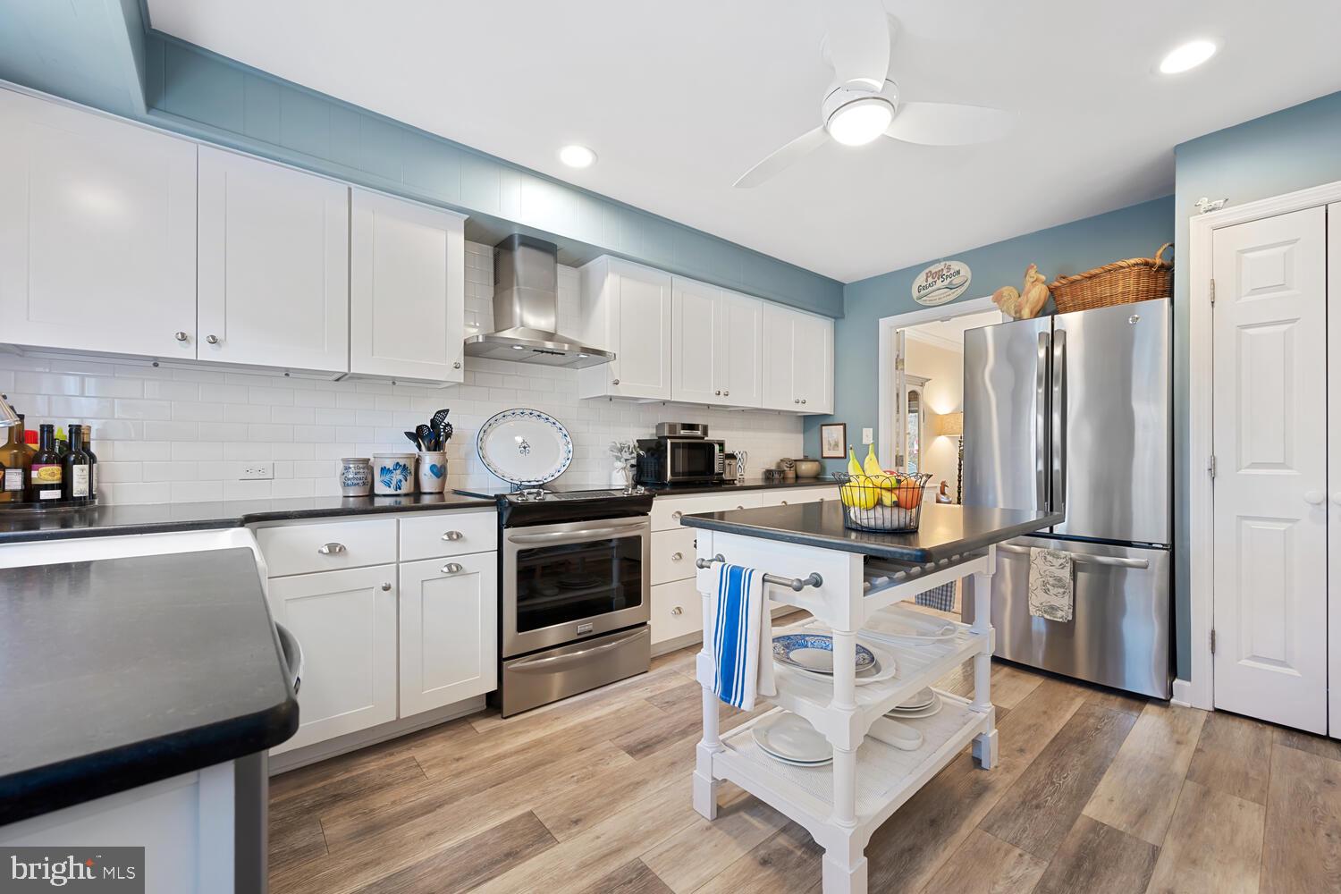 GULL WING VILLAS - Residential