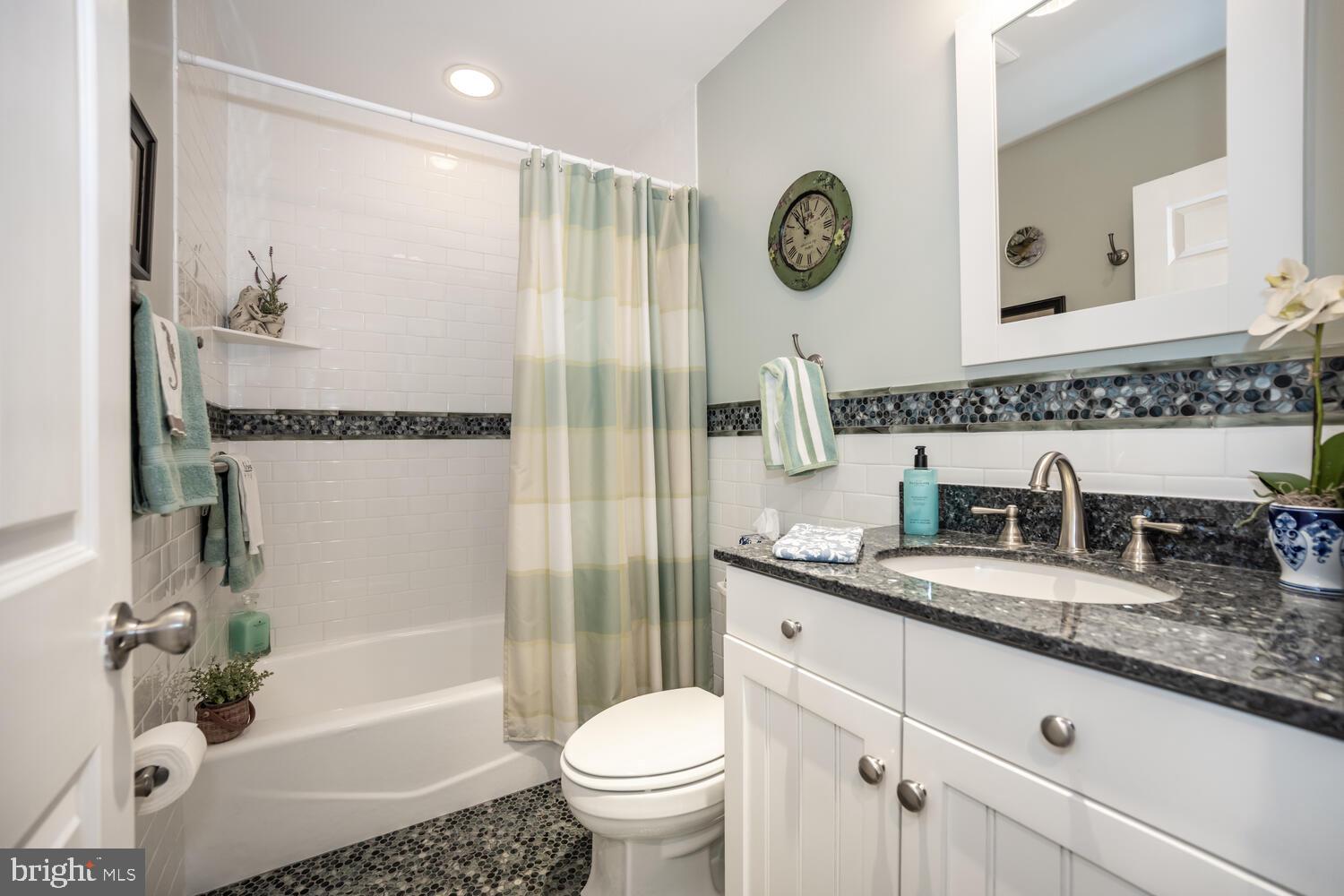 GULL WING VILLAS - Residential