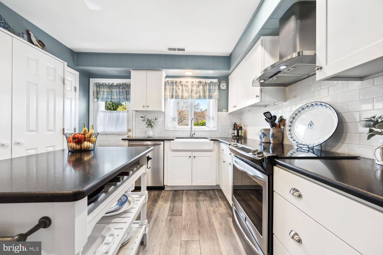 GULL WING VILLAS - Residential