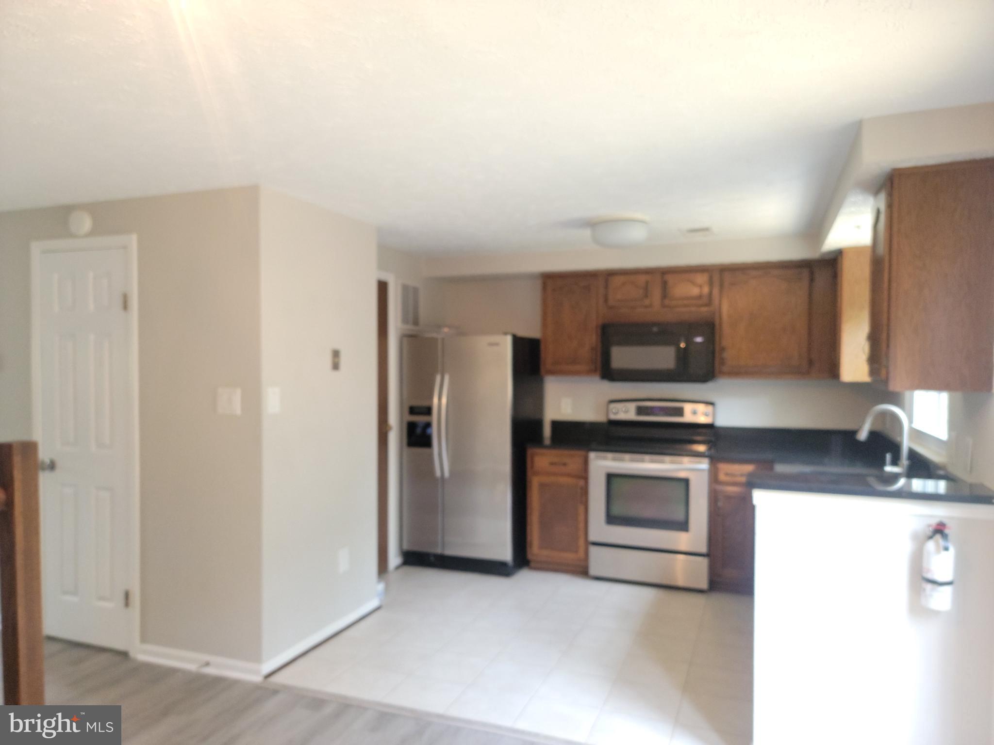 POHICK VILLAGE - Residential Lease