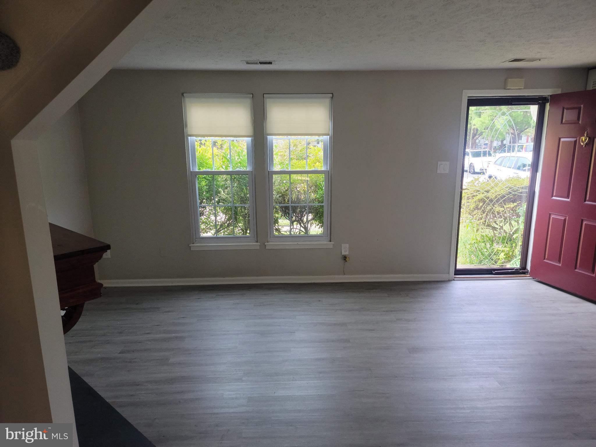 POHICK VILLAGE - Residential Lease