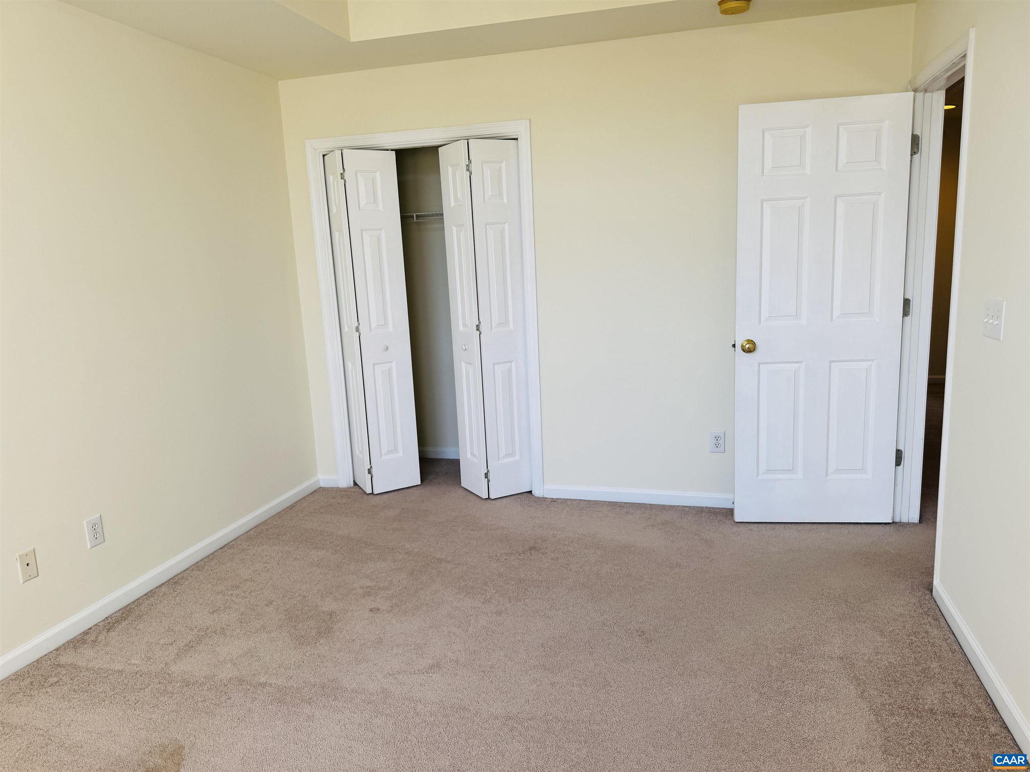 HOLLYMEAD - Residential Lease