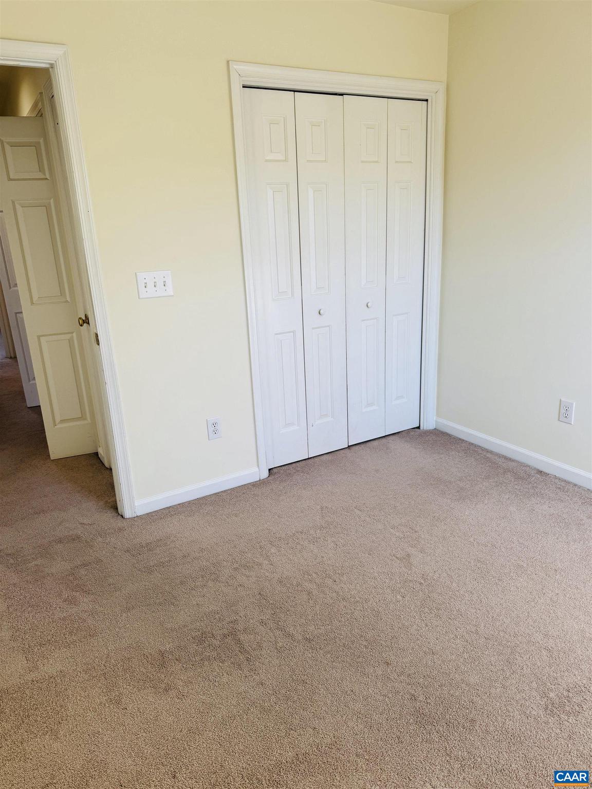 HOLLYMEAD - Residential Lease