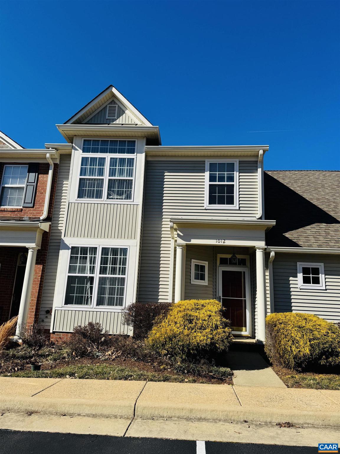 HOLLYMEAD - Residential Lease