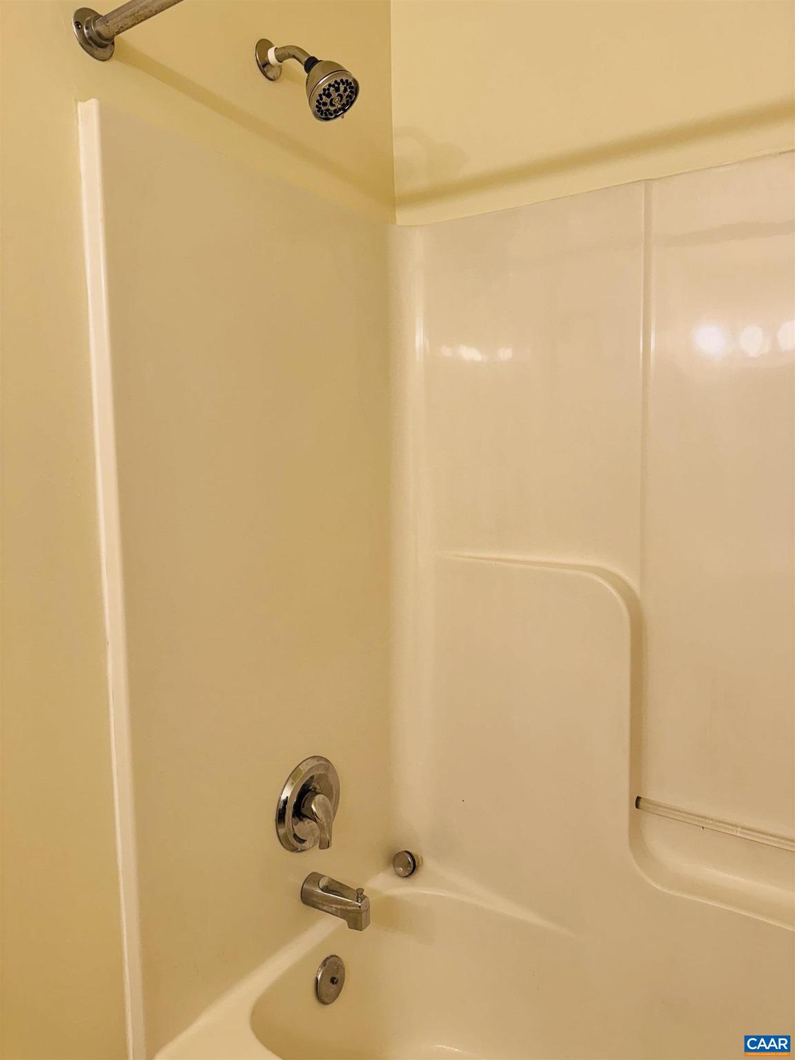 HOLLYMEAD - Residential Lease