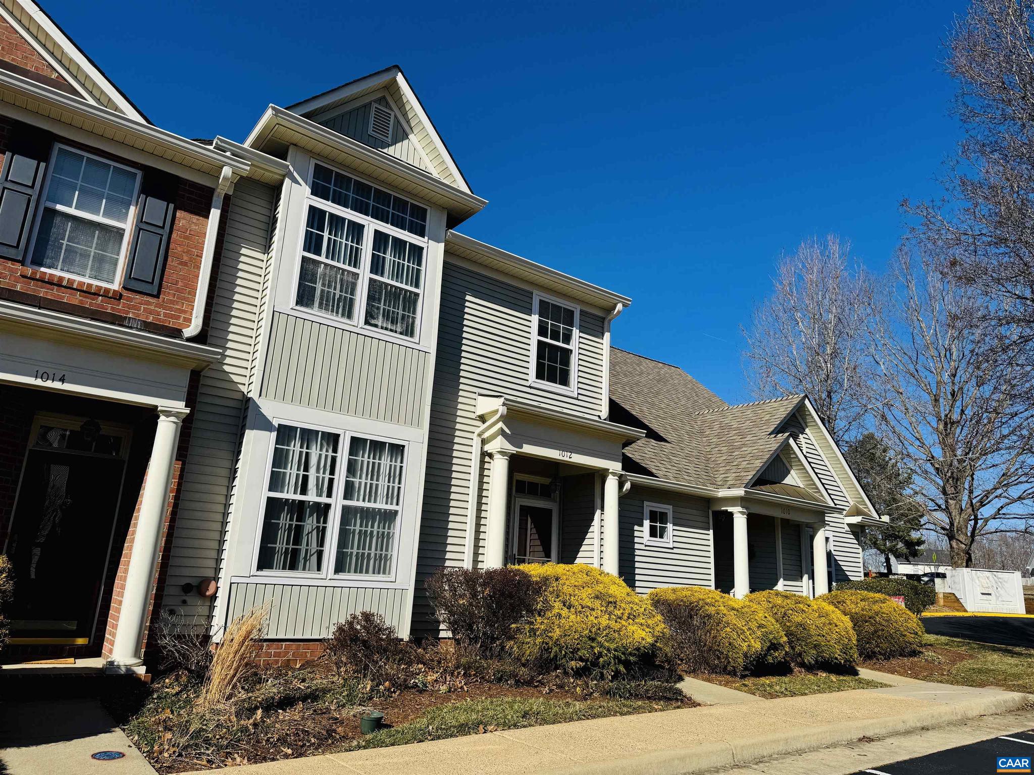 HOLLYMEAD - Residential Lease