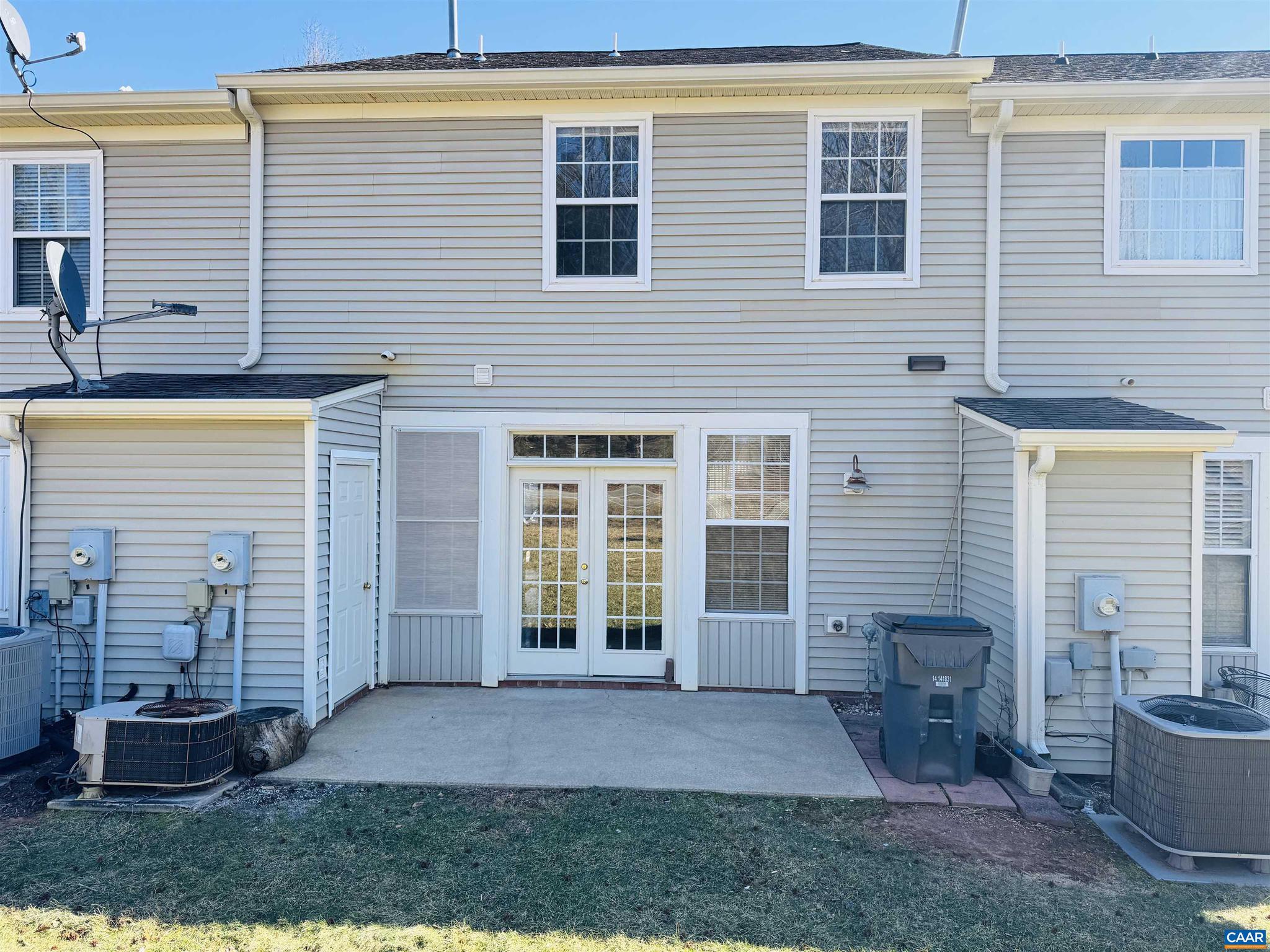 HOLLYMEAD - Residential Lease