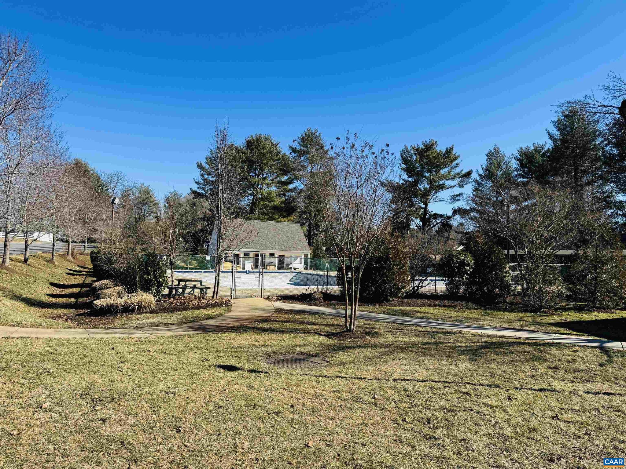 HOLLYMEAD - Residential Lease