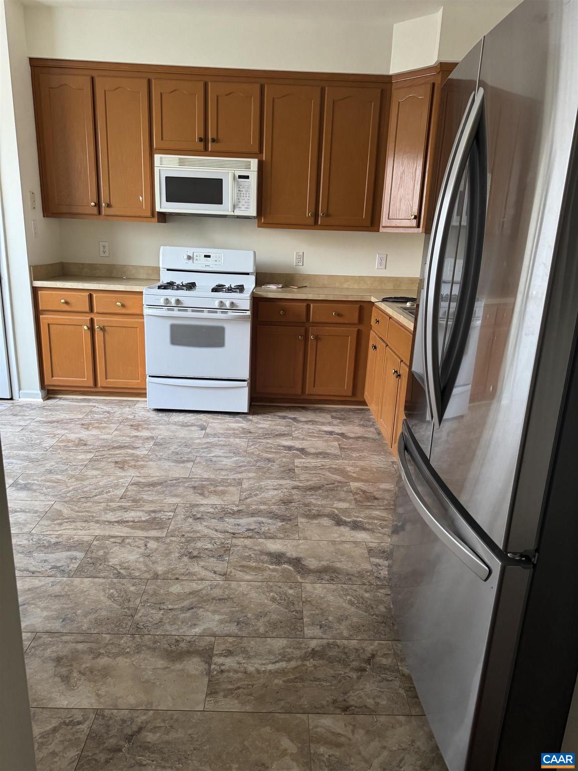 HOLLYMEAD - Residential Lease