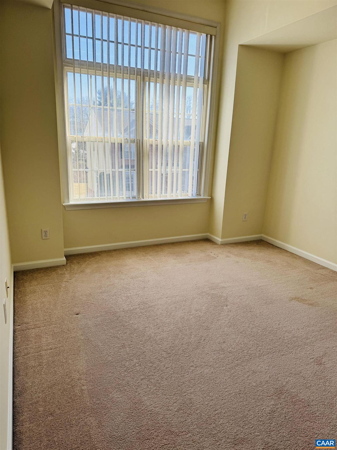 HOLLYMEAD - Residential Lease