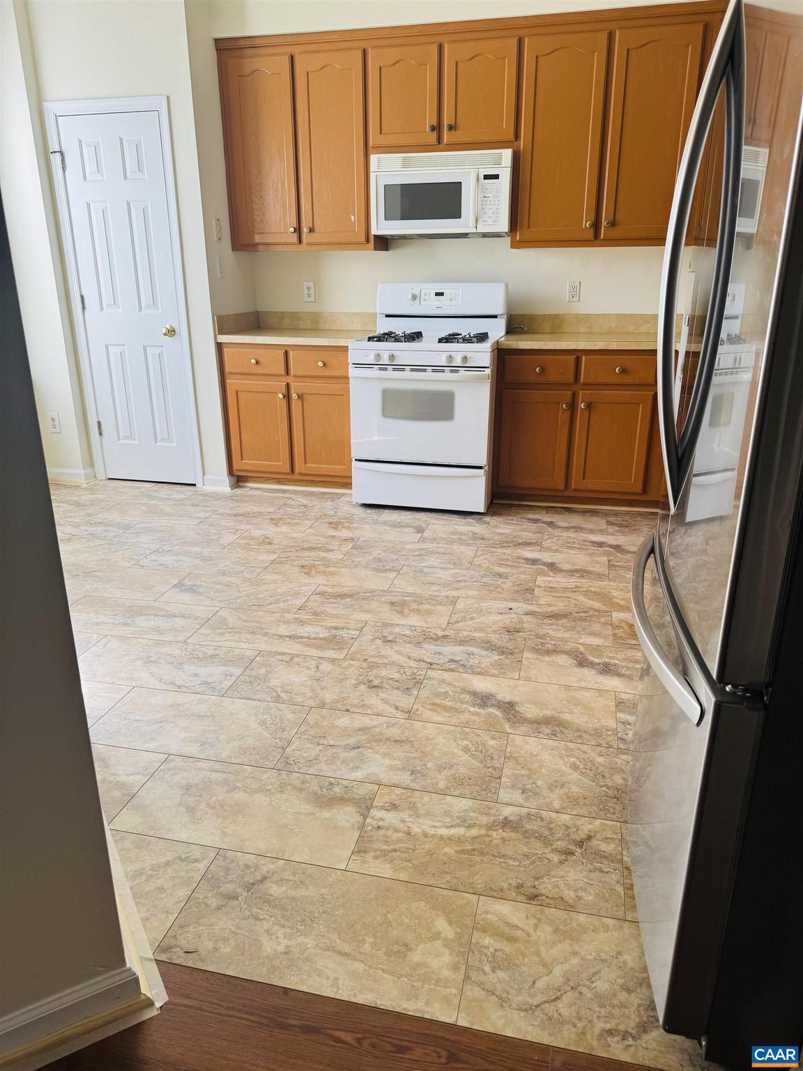 HOLLYMEAD - Residential Lease