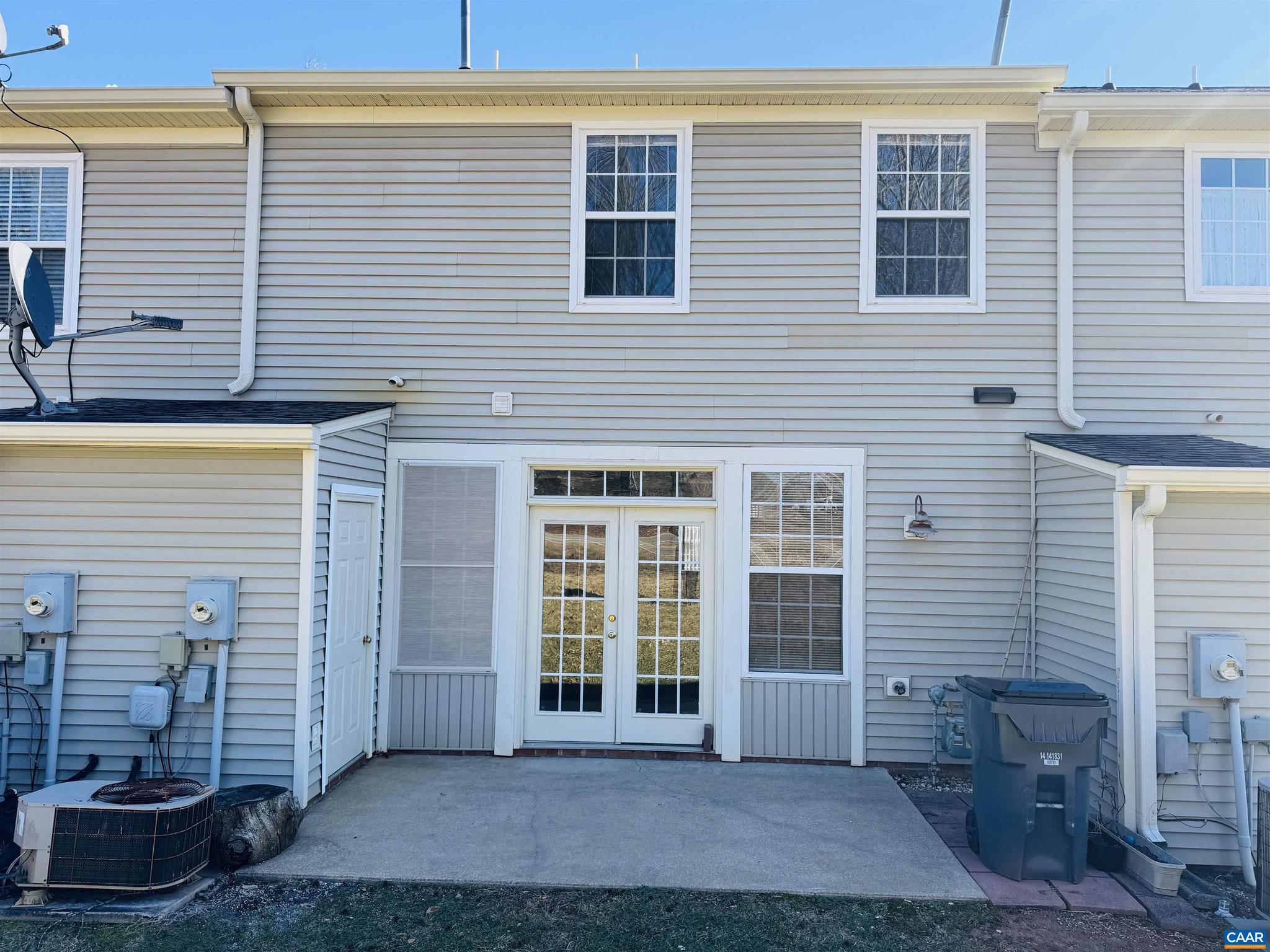 HOLLYMEAD - Residential Lease