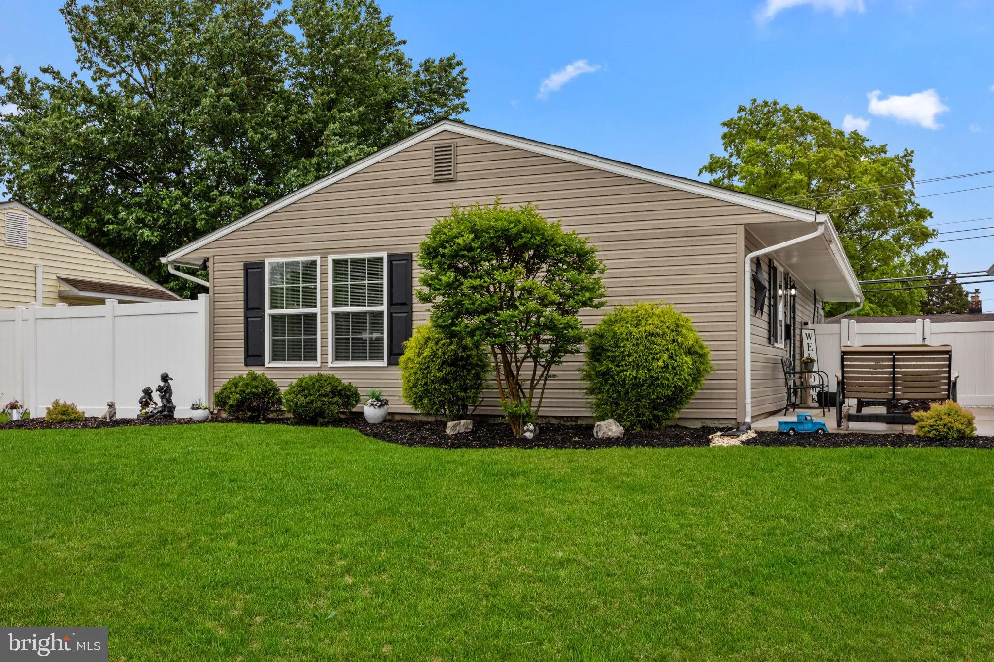 Levittown, Pennsylvania 19055, United States, 3 Bedrooms Bedrooms, ,1 BathroomBathrooms,Residential,Active,124334