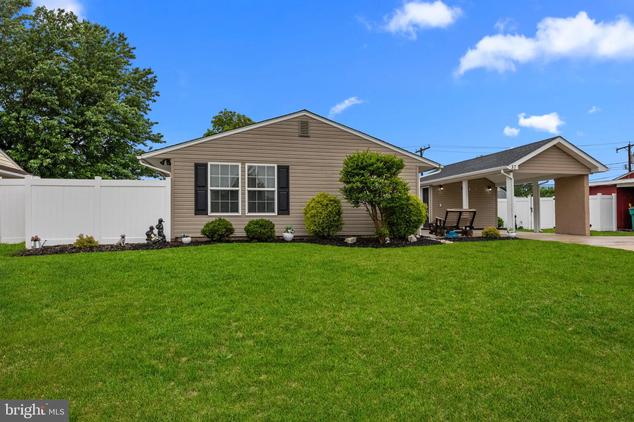 Levittown, Pennsylvania 19055, United States, 3 Bedrooms Bedrooms, ,1 BathroomBathrooms,Residential,Active,124334